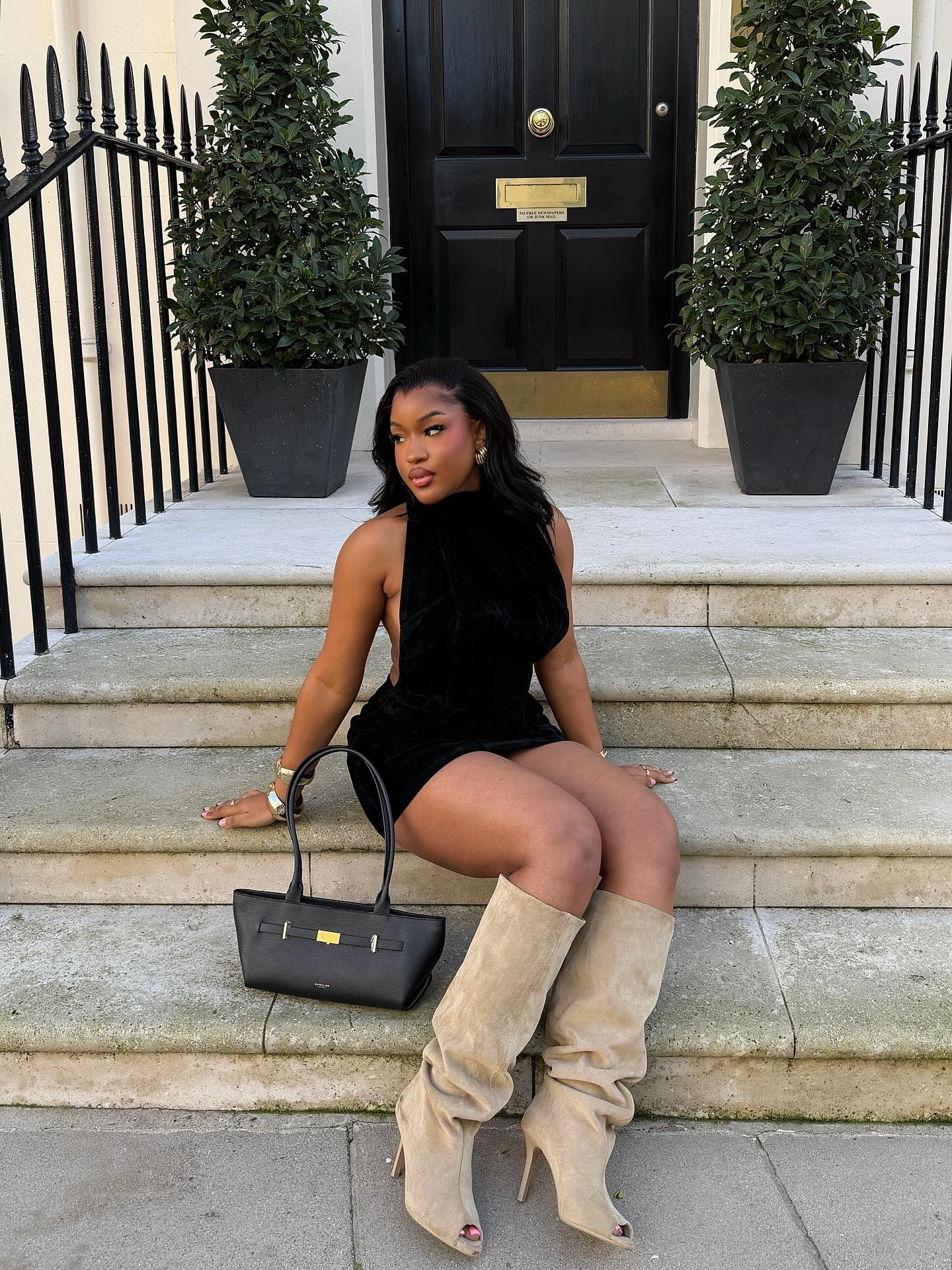 In my city 🤍

@demellierlondon