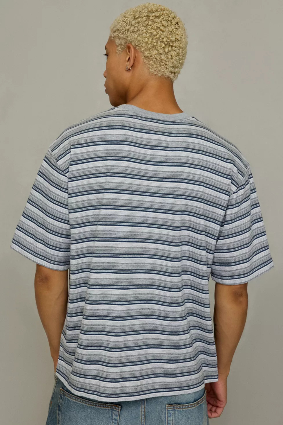 Levi’s® Workwear Pocket Tee | Urban Outfitters (US and RoW)
