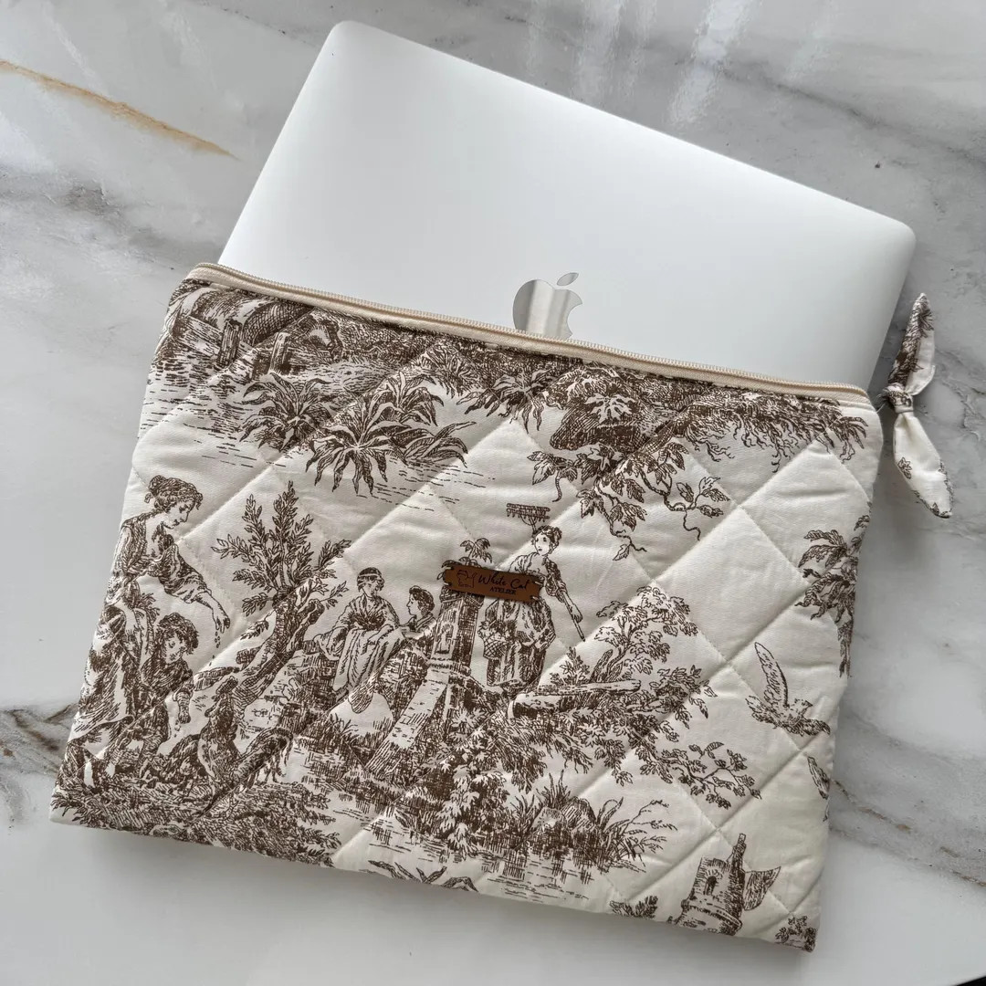 Handmade Quilted Laptop Sleeve, Toile De Jouy Fabric, Cotton Case - Etsy | Etsy (Global)