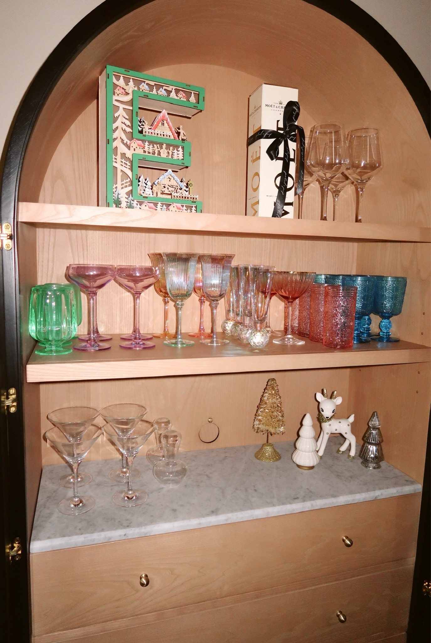 Anthropologie holiday home! Use code SHELLI30 for 30% off!! 

anthropologie, Anthropologie home, anthro home, anthro home decor, anthro holiday decor, Christmas decor, Christmas decorations, glassware

#LTKStyleTip #LTKOver40 #LTKHome