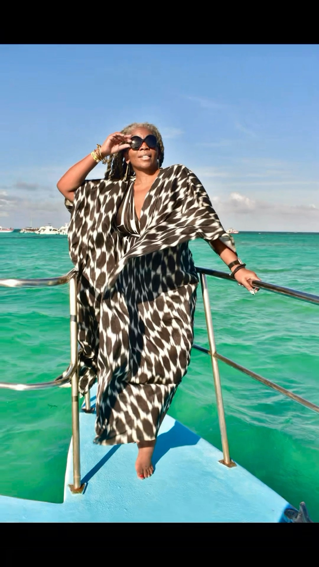 My @thediarrablu Kimono is my fave travel item and a wardrobe staple. I’ve had it for 6 years, worn it in various countries 🇬🇭🇩🇴 🇧🇷 🇯🇲 🇲🇽 🇹🇭 🇦🇮🇵🇷  as a beach coverup, with jeans, over a dress for formal dinners, or next to nothing. Despite many excursions, jumping off boats or in photo shoots it hasn’t snagged, ripped, faded or stained, requires no iron and washes easily in the laundry.  Her whole collection is honestly 🔥

#LTKStyleTip #LTKSwim #LTKTravel