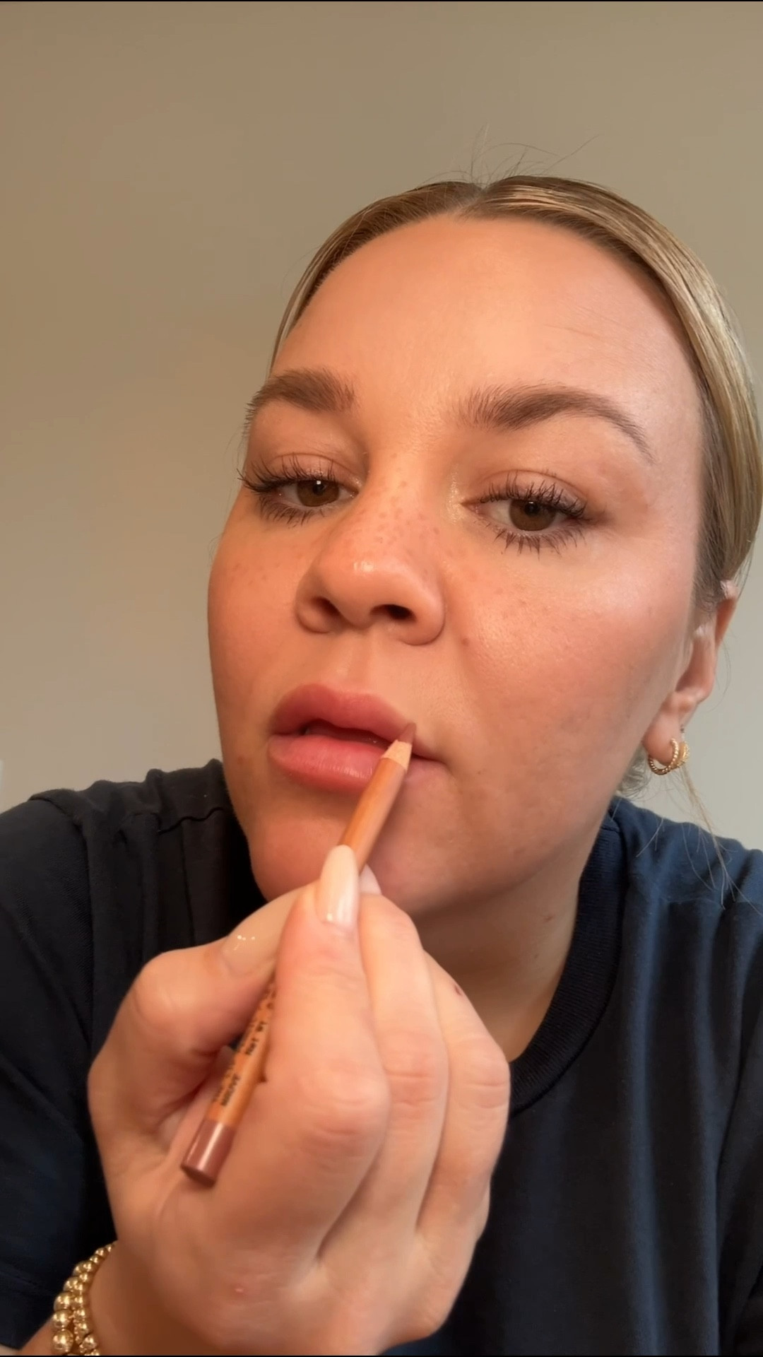 I don’t wear makeup every day, but when I do—this is my go-to routine. Super simple, natural, and takes just a few minutes. Everything I used is linked!”
#MakeupRoutine #LTKBeauty #NaturalMakeup #QuickGlam #EasyMakeupLook #LTKFinds #EverydayGlam #NoMakeupMakeup

