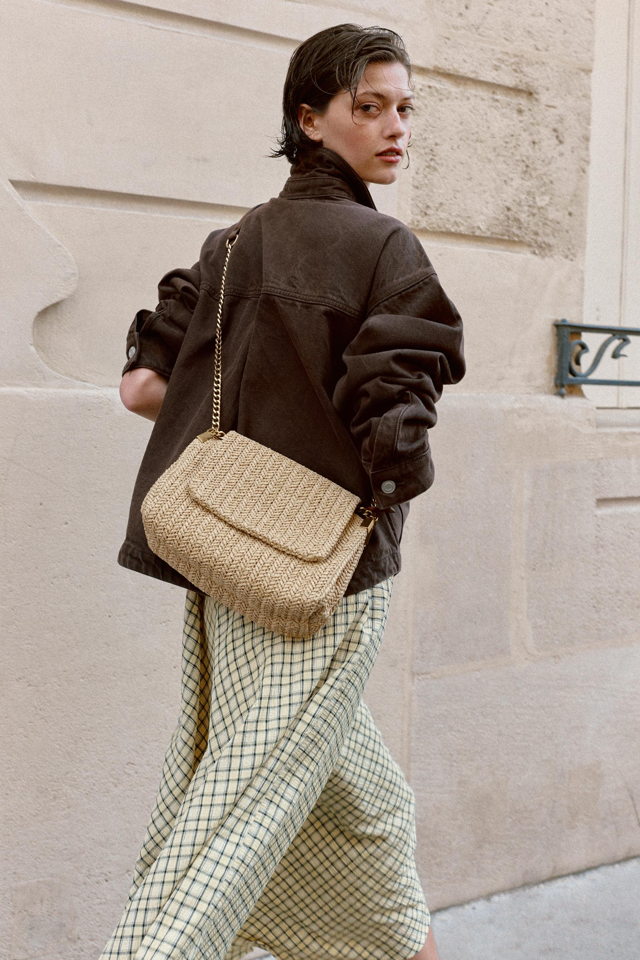 METALLIC CHAIN CROSSBODY BAG | Zara US