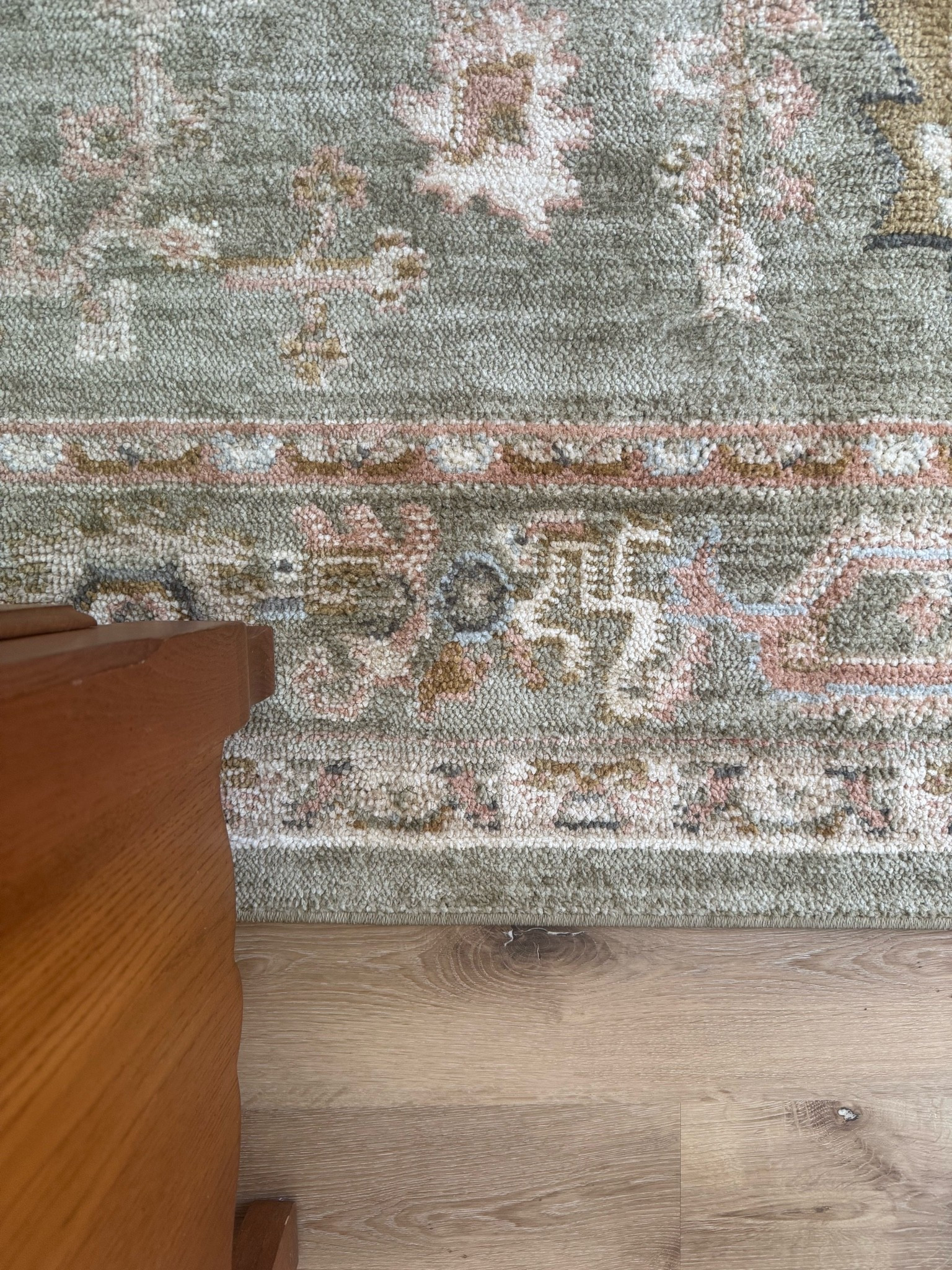 new rug🤍