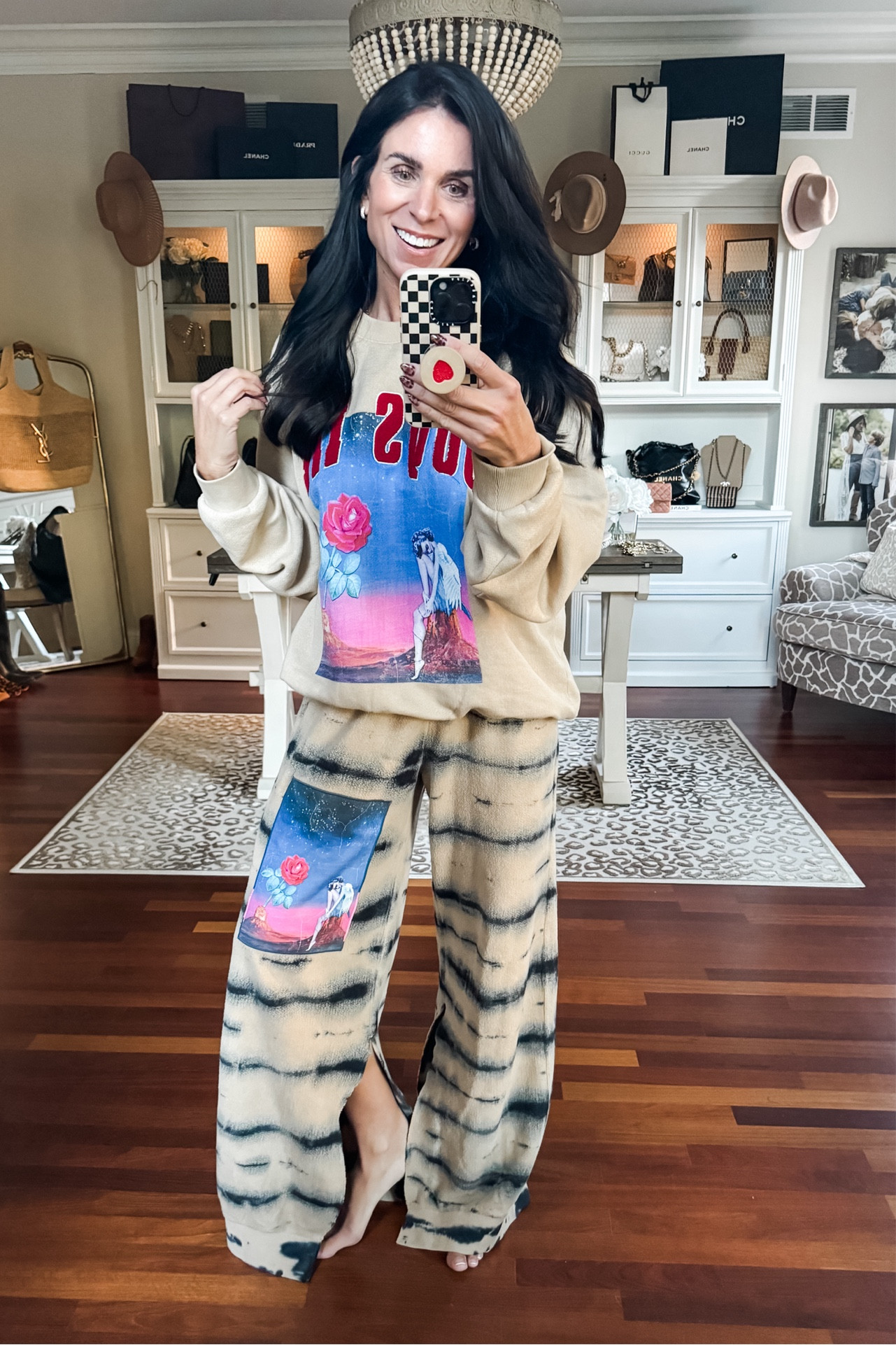 Favorite sweats wearing XS/s

#LTKSeasonal #LTKStyleTip