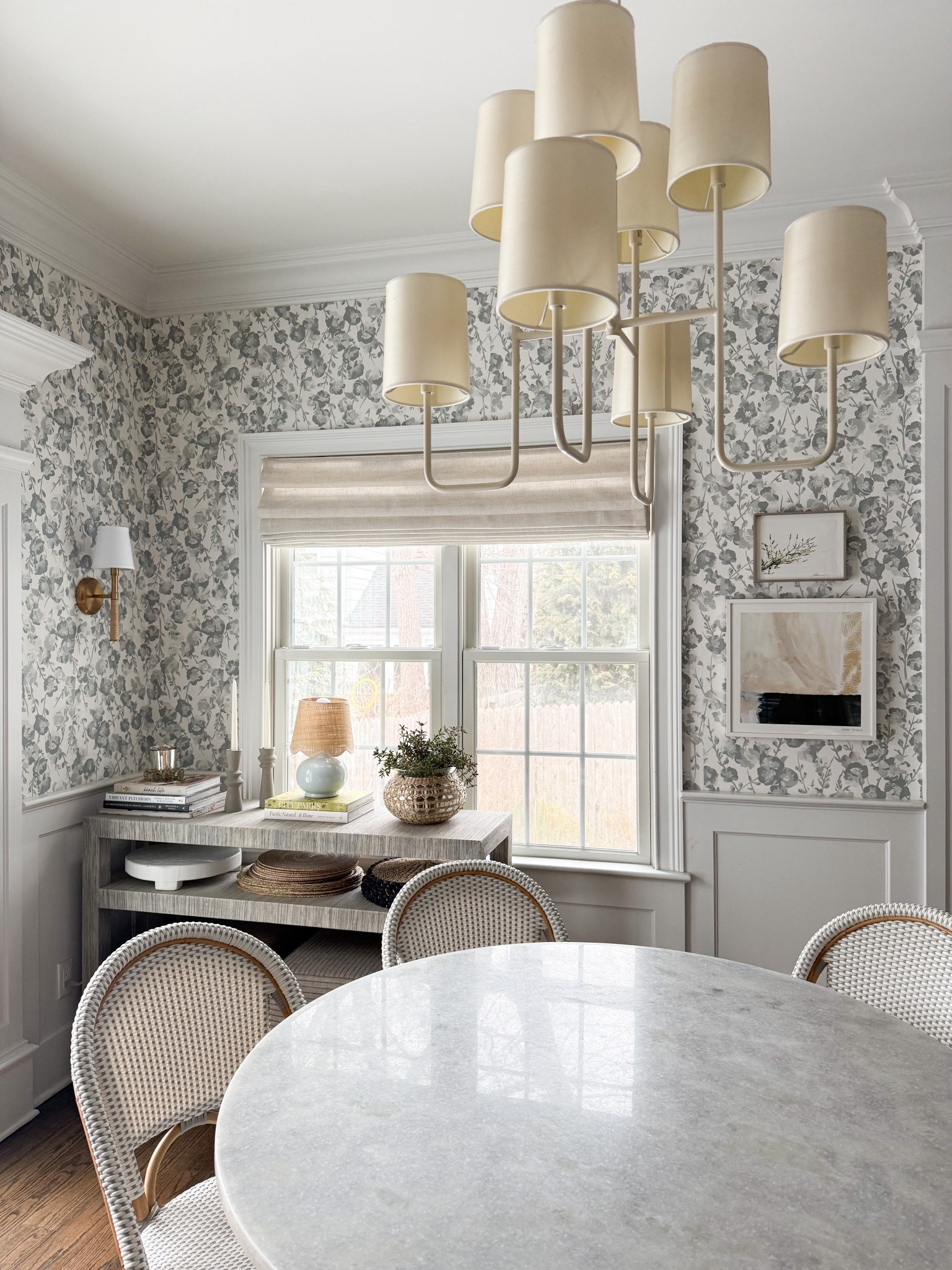 I just found the perfect sconce and it’s on sale! This fixture would truly look great in any room: bedroom, living room, entryway, bathroom, etc. I installed it in our breakfast nook yesterday and love how it looks! Grab it at the sale price while you can!! 

#LTKSeasonal #LTKSaleAlert #LTKHome