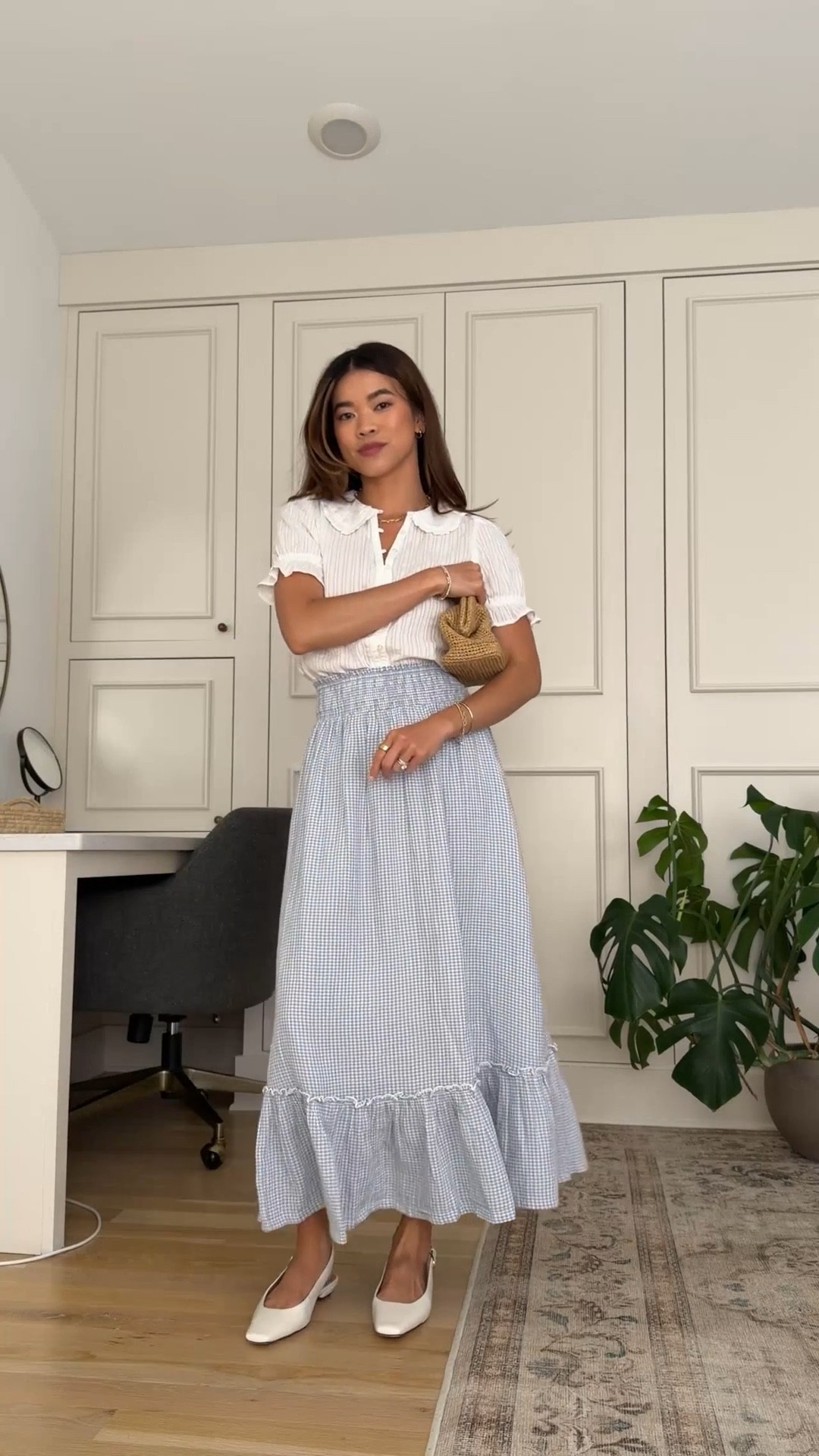 I'm obsessed with this @Quince skirt. It's perfect for petite heights (I'm 5'2).

Sizing info: 
Quince Organic Cotton Gauze Smocked Maxi Skirt - XS in Blue Gingham 
Quince Embroidered Cotton Ruffle Collar Short Sleeve Blouse - XS in Classic White 

petite fashion, get dressed with me, outfit inspiration, ootd, nashville outfit, Nashville influencer, petite style, vacation style, casual outfits, mom style, petite skirt, spring outfits, spring outfit info, spring skirt, summer skirt, quince skirt, cotton skirt, blue skirt, lightweight skirt, spring outfit idea, spring top, spring shoes, summer shoes, summer sandals, white blouse, quince top, quince blouse cotton blouse, summer blouse 

 

#LTKSeasonal #LTKootd #LTKPetite