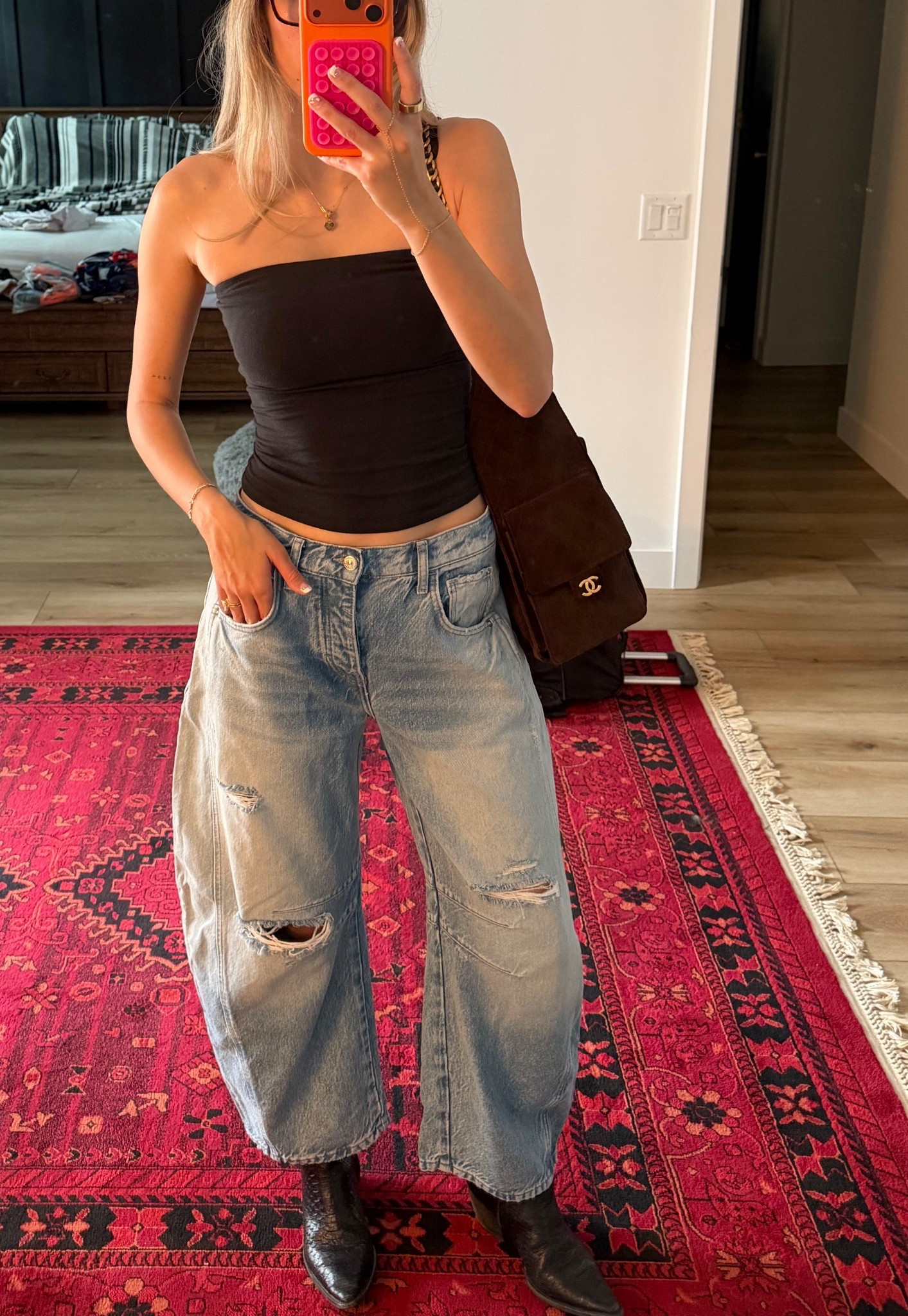 Got these Barrel Jeans in size 26 for the perf low rise fit . 5’6 for reference and typically 24/25 

#LTKTravel #LTKdayinmylife #LTKootd