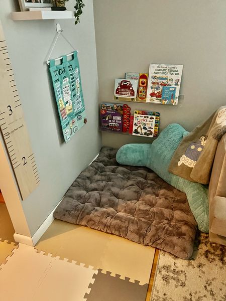 Toddler reading corner 