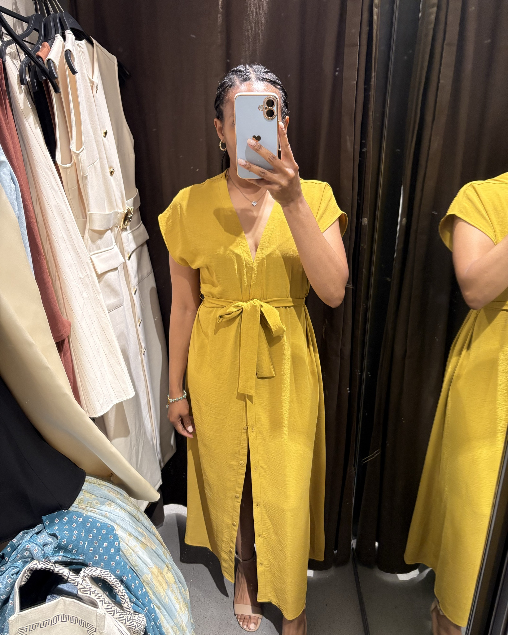 @zara
FLOWY BELTED DRESS
OLIVE GREEN - REF 0264/215

It’s so lightweight. Great coverage. It’s button down with a belt. The “V” is t too deep. Love the minimal split. It’s not revealing. And also, I love the color. Perfect piece and color for my neutral wardrobe.

Of course Zara isn’t on here but I’ve provided the number to get it yourself on their site and a dupe (below).



#LTKSeasonal #LTKStyleTip #LTKFindsUnder50