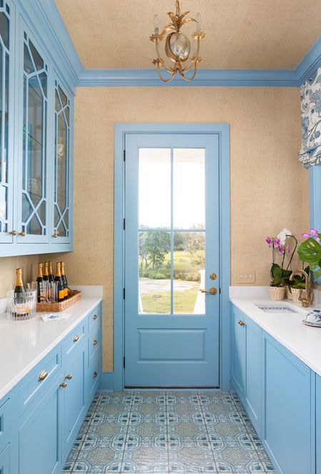 A look inside Grace’s butlers pantry! Painted Sherwin Williams- Resolute Blue. 

#LTKparties #LTKover40 #LTKhome