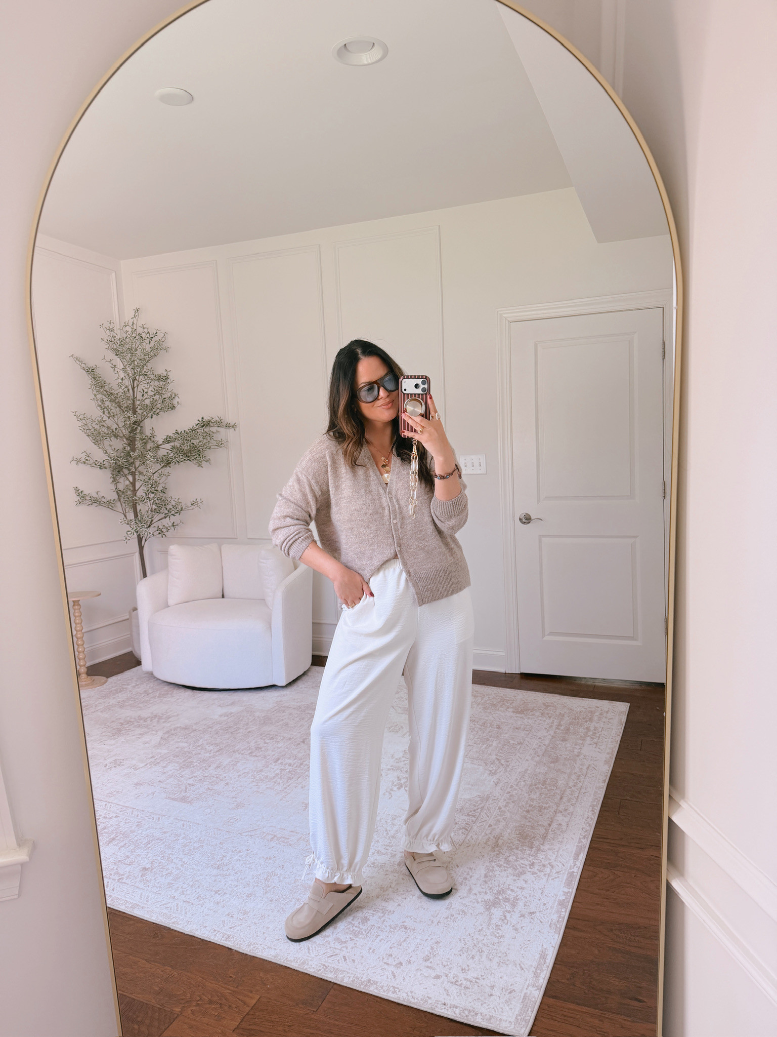wearing a large in the top, XL in the bottoms

#LTKSeasonal #LTKMidsize