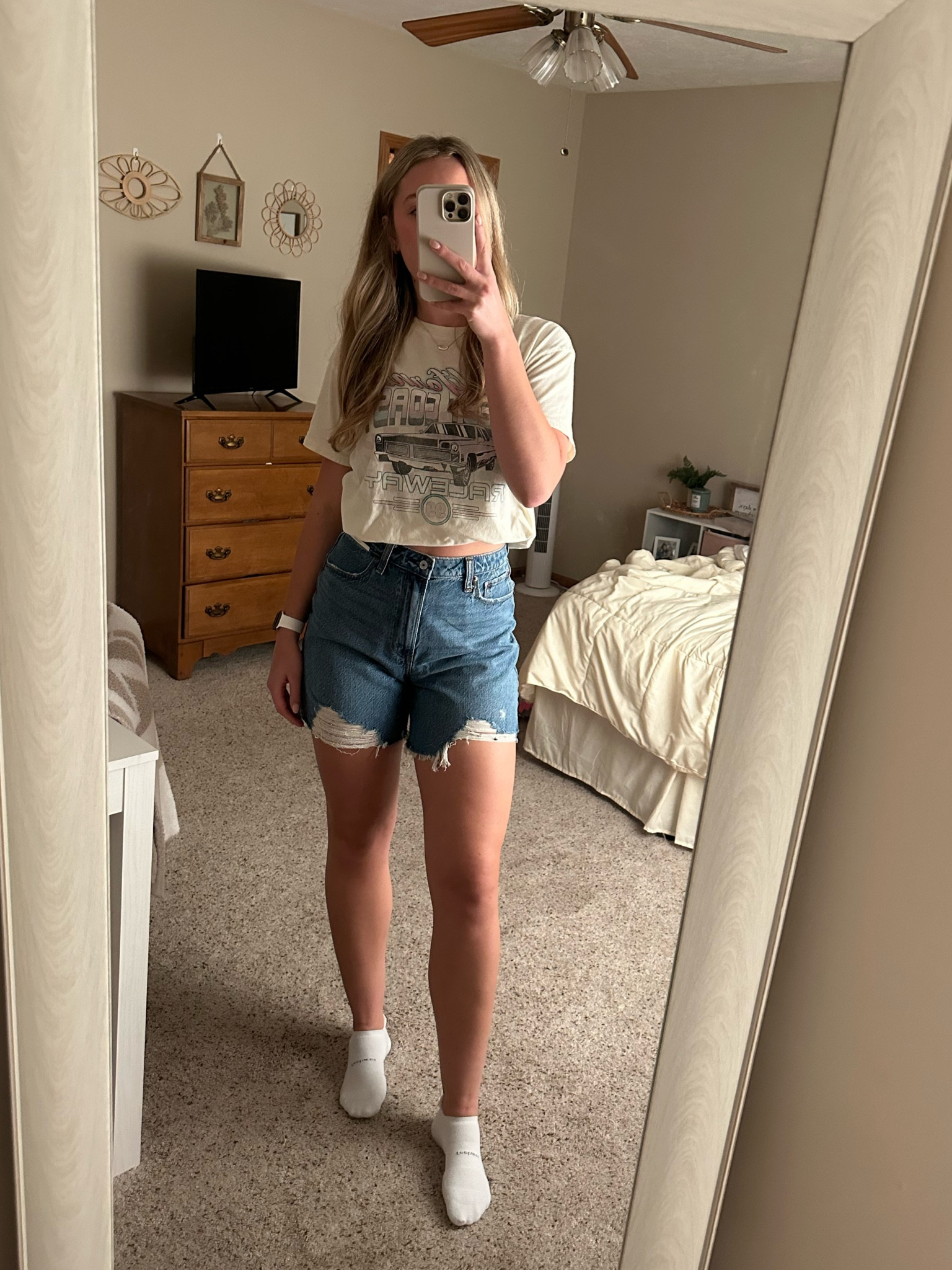 Abercrombie curve love high rise loose shorts!! 

#LTKMidsize #LTKFindsUnder100 #LTKSeasonal