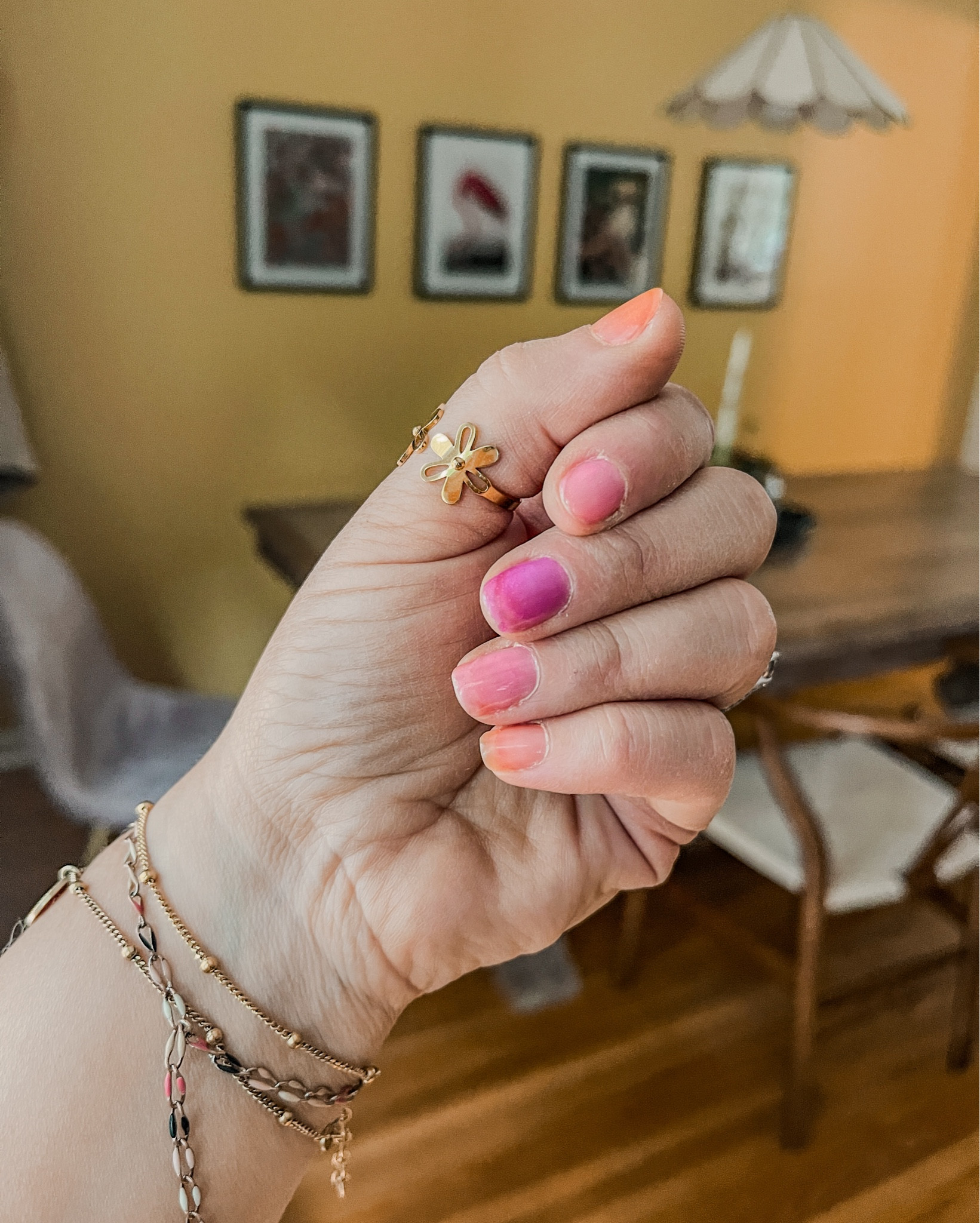 Loving these color combos!



#LTKFindsUnder50 #LTKBeauty #LTKStyleTip