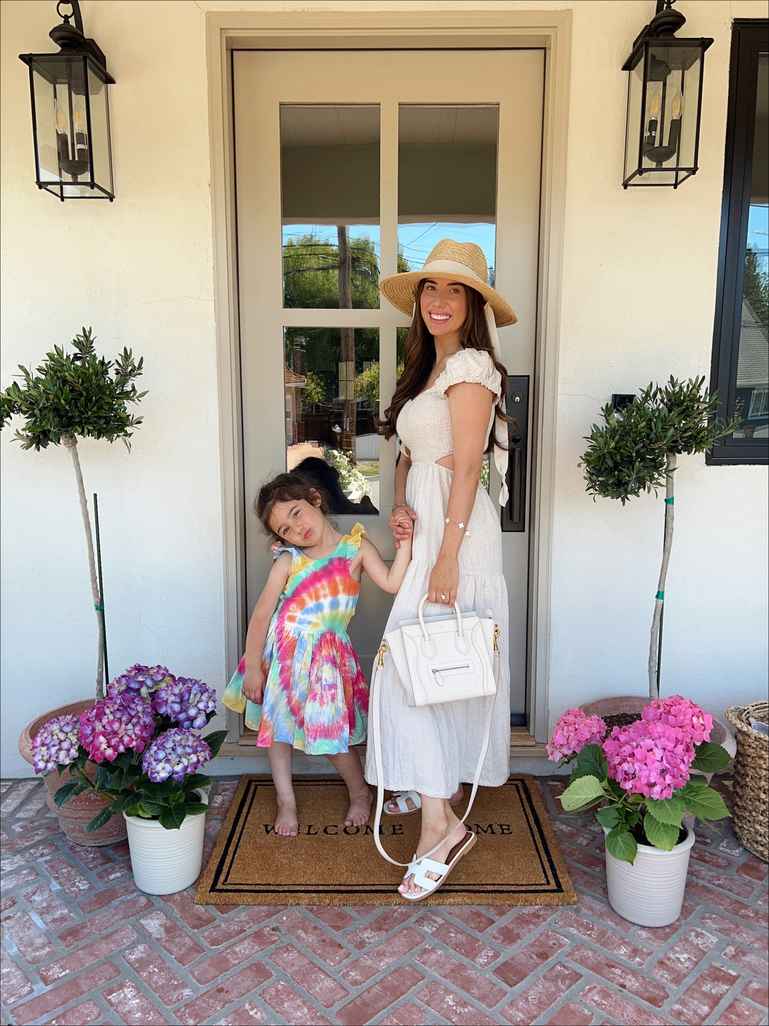 Mother’s Day outfit! Wearing this cute midi dress from Heartloom! (I’m in size XS) 🤍