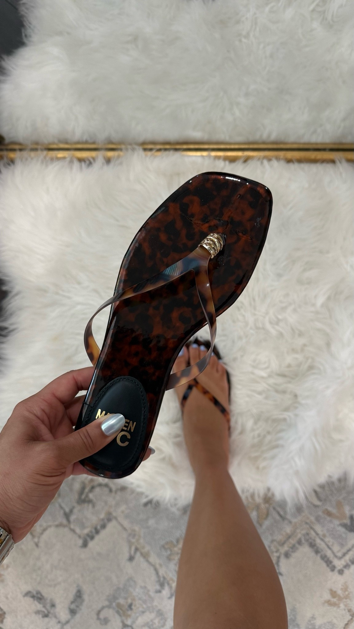 New Walmart sandals perfect for summer #walmart #sandals

#LTKSwim #LTKootd #LTKSaleAlert