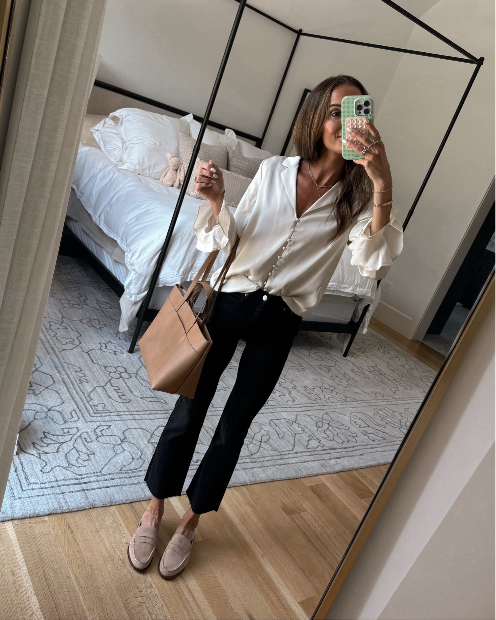 would be such a cute teacher outfit for back to school! 🖤 love these classic neutrals! 


#teacheroutfit

#LTKBacktoSchool