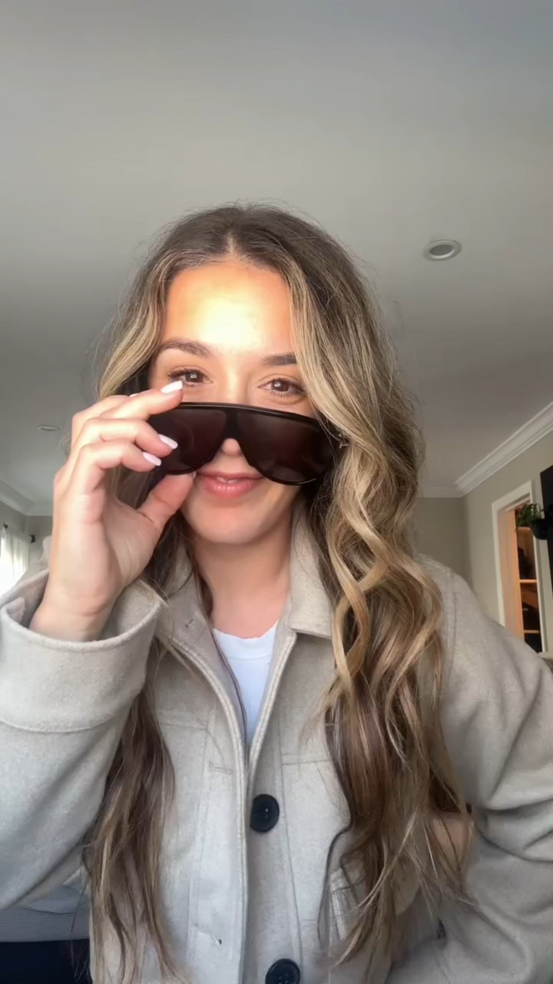 Sleek Tuesday's

Sunnies: unisex
Tee: Calia xs
Bottoms: j crew 2P
Exact sneakers linked. True to size 6.5
Bag : same brand/similar style/newer selection tagged 

Jacket (old Zara-not linked)

Xo 


#LTKPetite #LTKgrwm #LTKootd