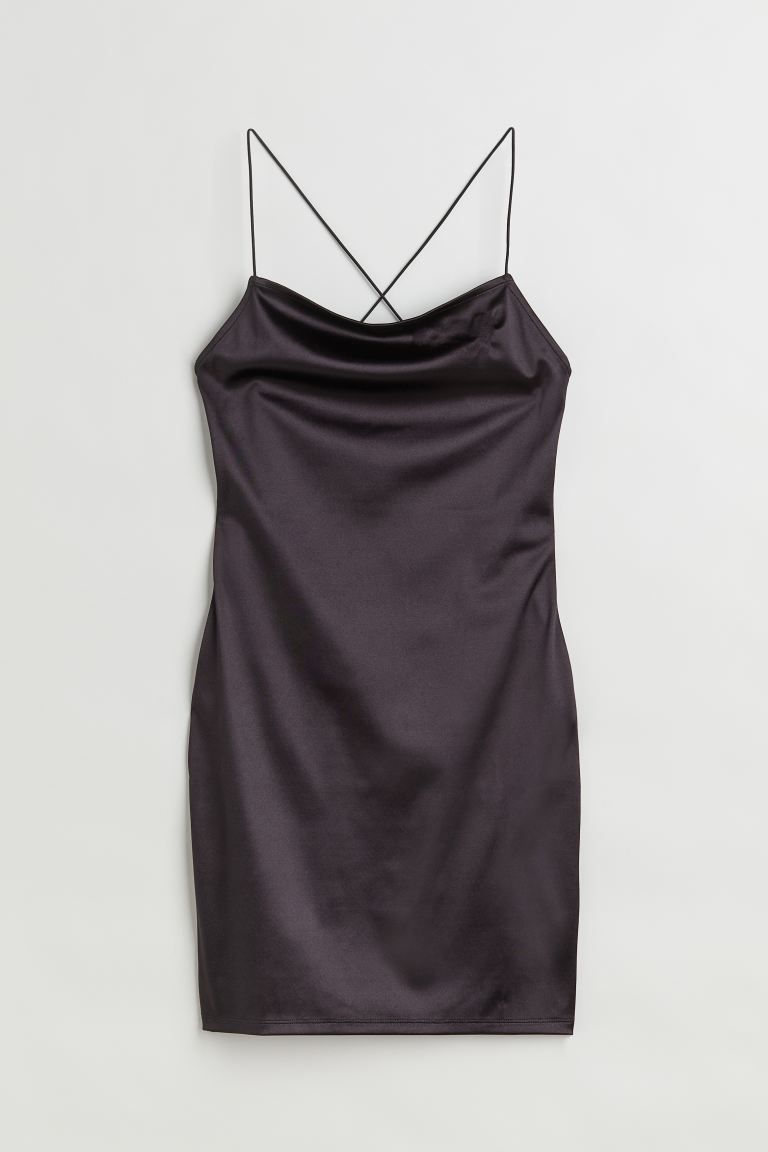 Open-backed bodycon dress | H&M (UK, MY, IN, SG, PH, TW, HK)