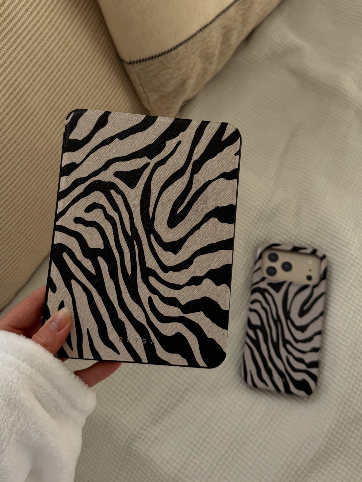 Kindle case, gift guide, phone case, burga