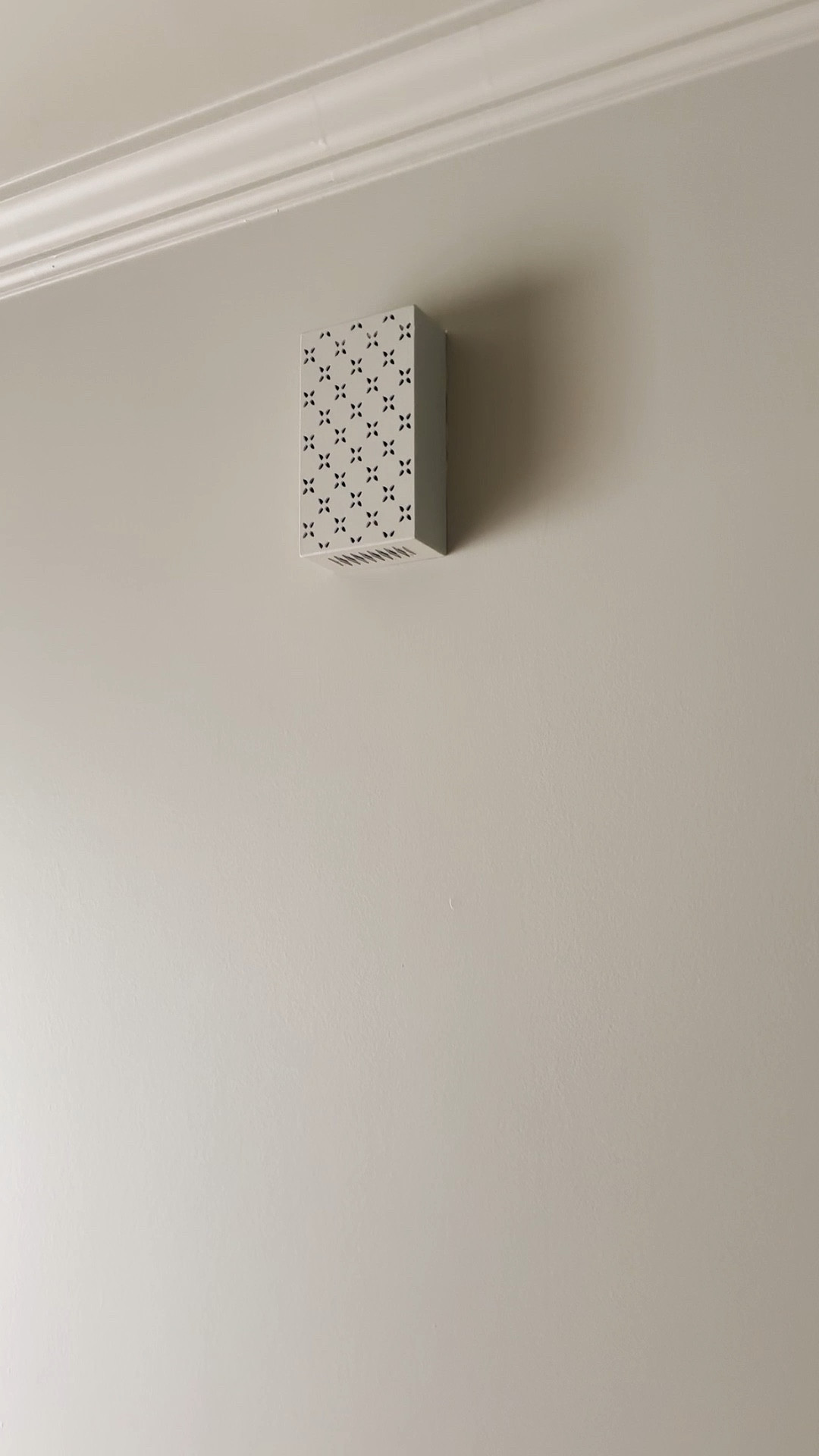 Custom doorbell cover

#LTKHome #LTKVideo