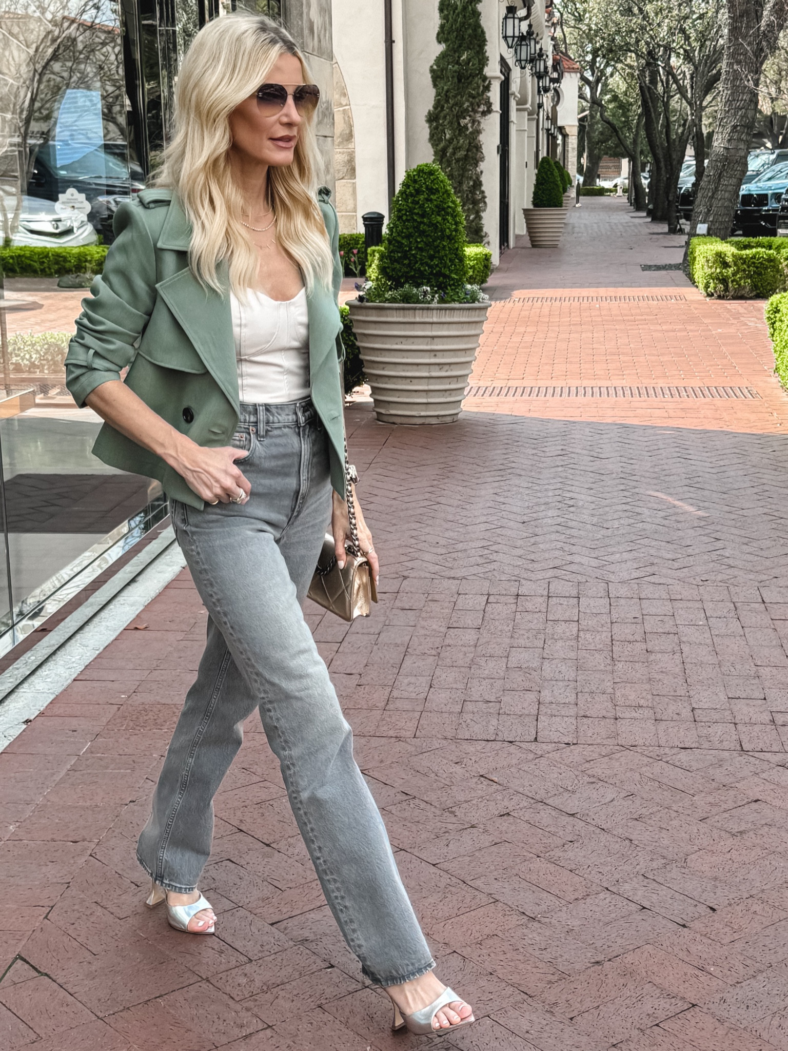 Spring Denim Trend for 2024 - Gray Jeans 🩶These slimming straight leg jeans from Abercrombie & Fitch are the perfect shade of grey and ideal for spring! They're also on sale for under $100 😘

#LTKfindsunder100 #LTKsalealert #LTKover40