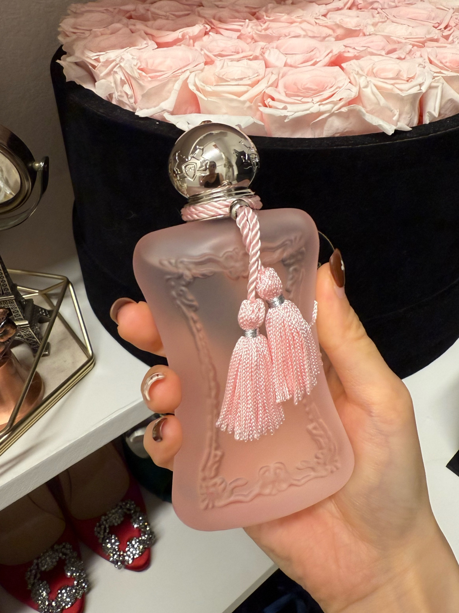 Delina la Rosée yêu thích của em on sale nè mấy chế ôi!! Mê mùi này lắm luôn, đúng kiếu mùi hương của những cô nàng tự tin yêu đời, vừa trẻ trung vừa sang xịn, xịt ra đường ai cũng khen xài gì thơm vậy, lại còn giữ mùi lâu ơi là lâu 

#LTKstyletip #LTKsale #LTKbeauty