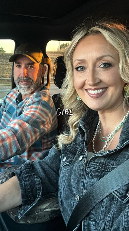 People are always to shocked to find out my hobbies. What was I supposed to look like? 💅🏼 🦌 👠 🦃 ✨ 🎣