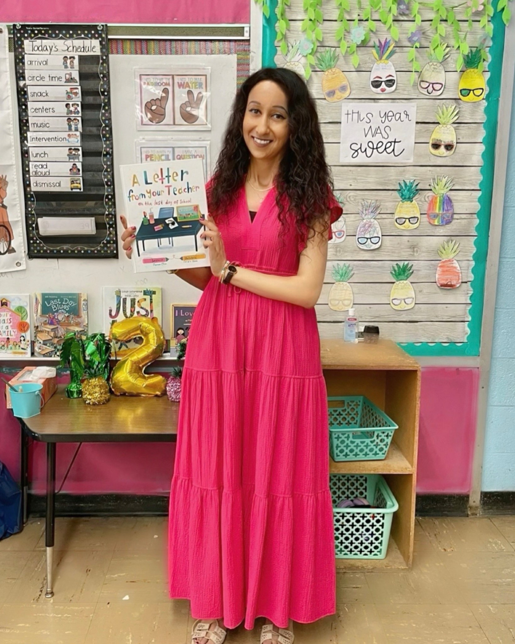 You’ll want to wear this maxi dress all summer! It’s so comfortable and has a relaxed fit. There is a tie around the waist area, flutter sleeves, and V neck design. Comes in other colors. 


Summer dress 
Summer outfit 
Travel outside 
Resort wear 
Resort dress 
Maxi dress 

#LTKSeasonal #LTKSummerEdit #LTKParties