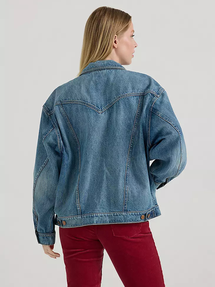 Women's Girlfriend Denim Jacket in Mojave Blue | Wrangler
