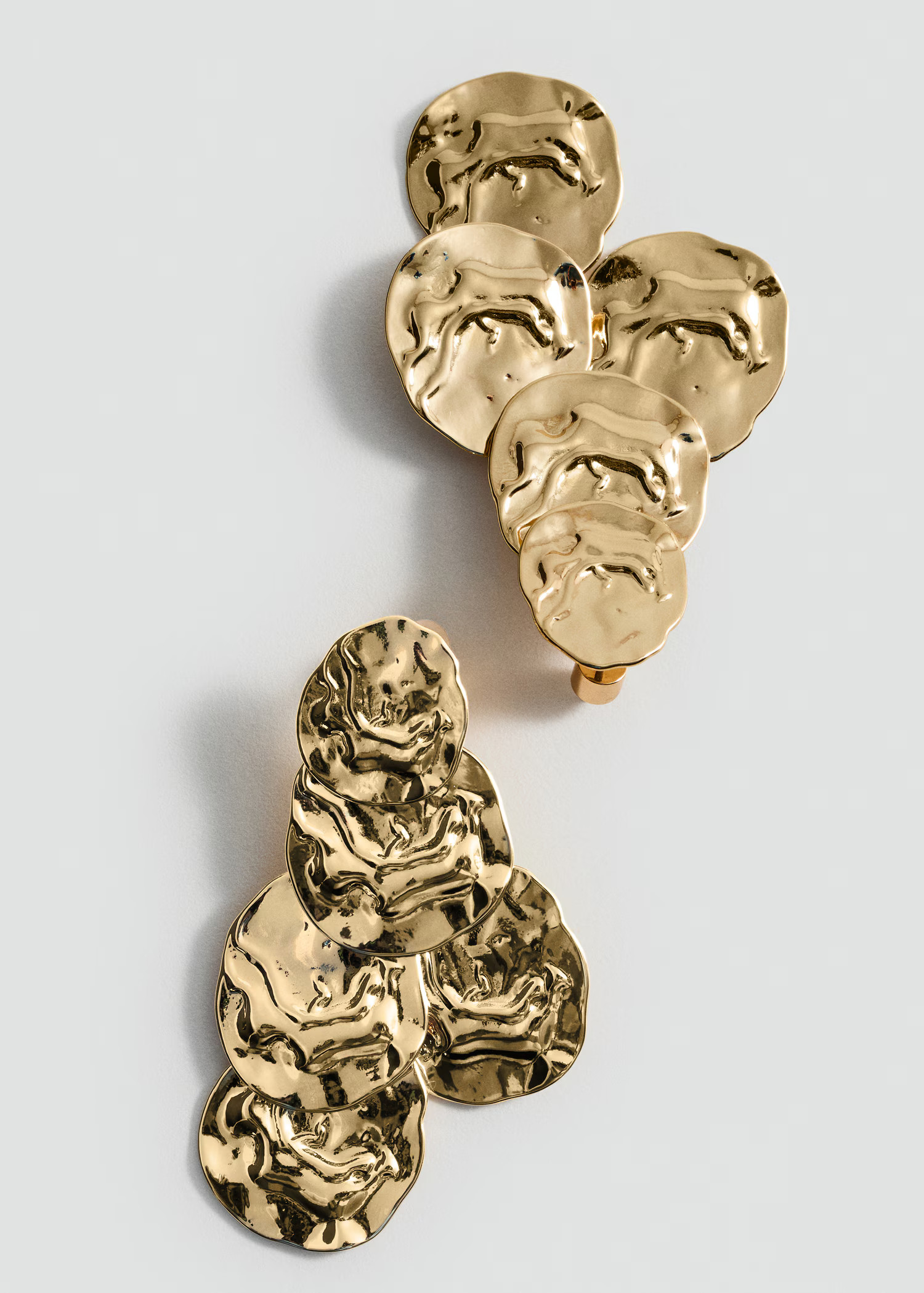 Hängende Ohrringe mit Münzstruktur - Damen | MANGO Österreich | Mango EU