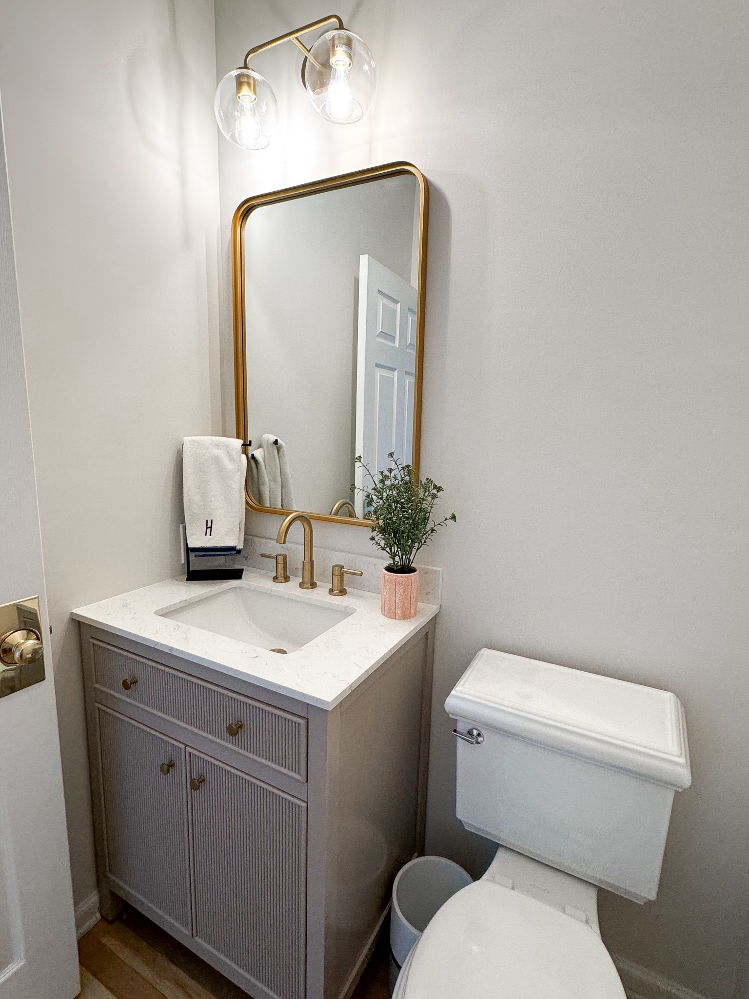 Bathroom 
Small bathroom 
Home renovations 

#LTKhome #LTKfindsunder100