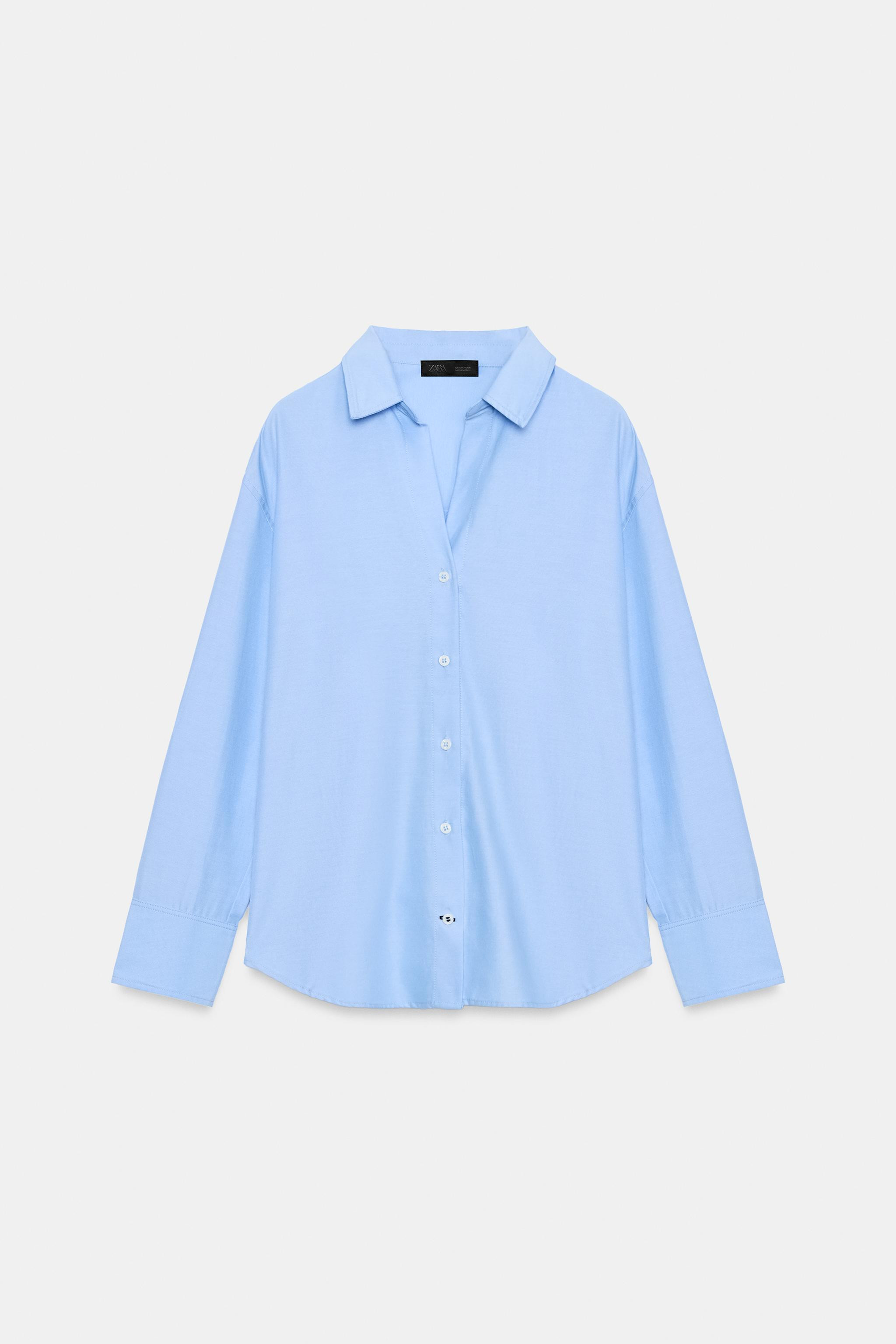 Lapel collar shirt with a V-neckline and long sleeves. Front button closure. | Zara US