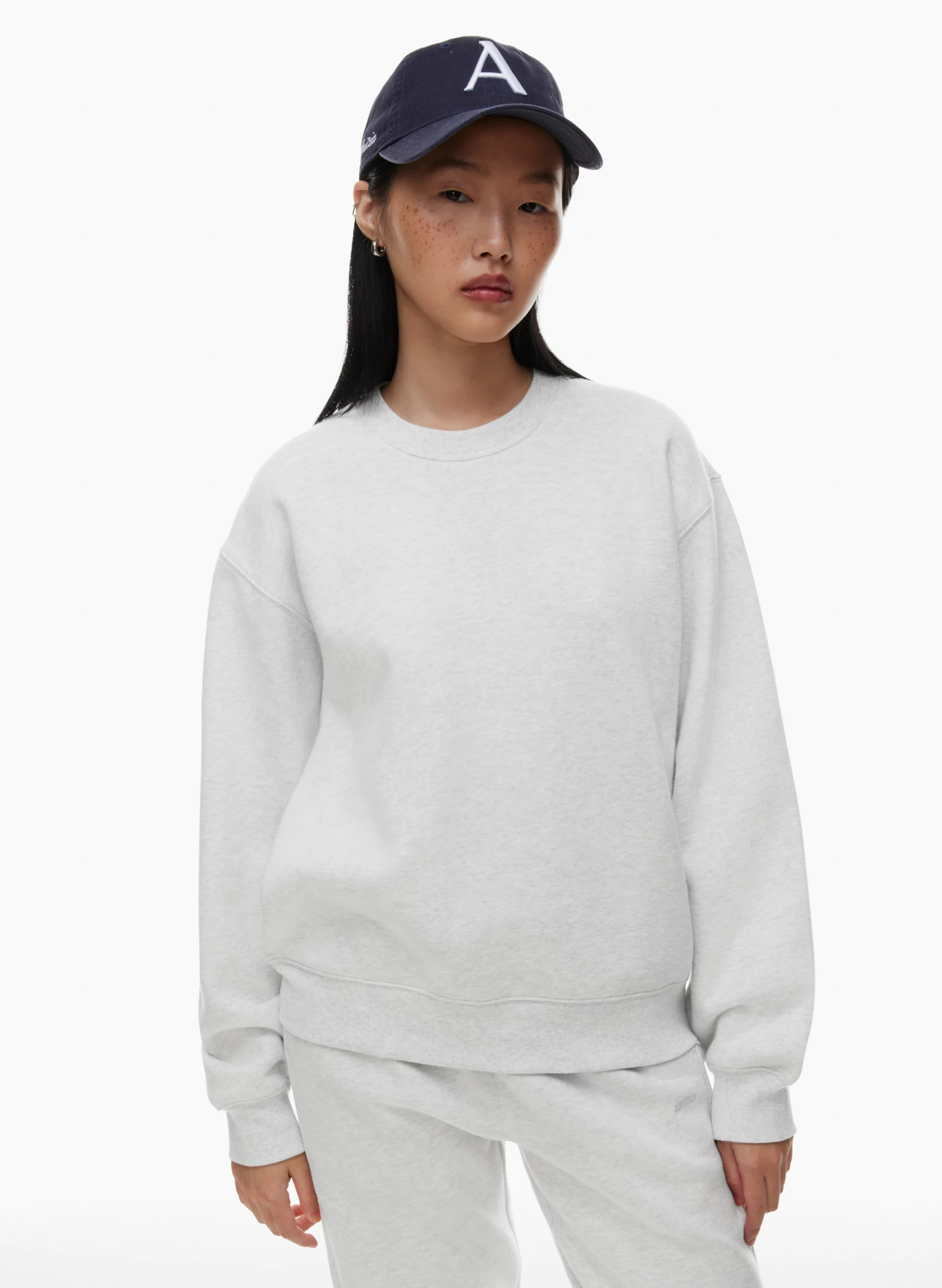 COZY FLEECE PERFECT CREW SWEATSHIRT | Aritzia