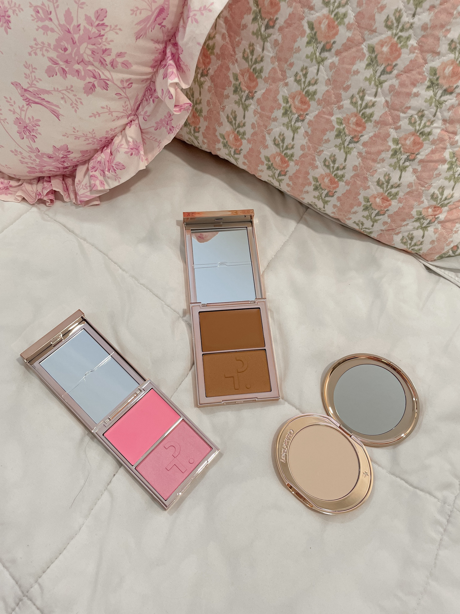 Sabrina Carpenter makeup, dewy makeup, spring makeup routine, glowy makeup routine, summer makeup routine 

#LTKsalealert #LTKxSephora #LTKbeauty