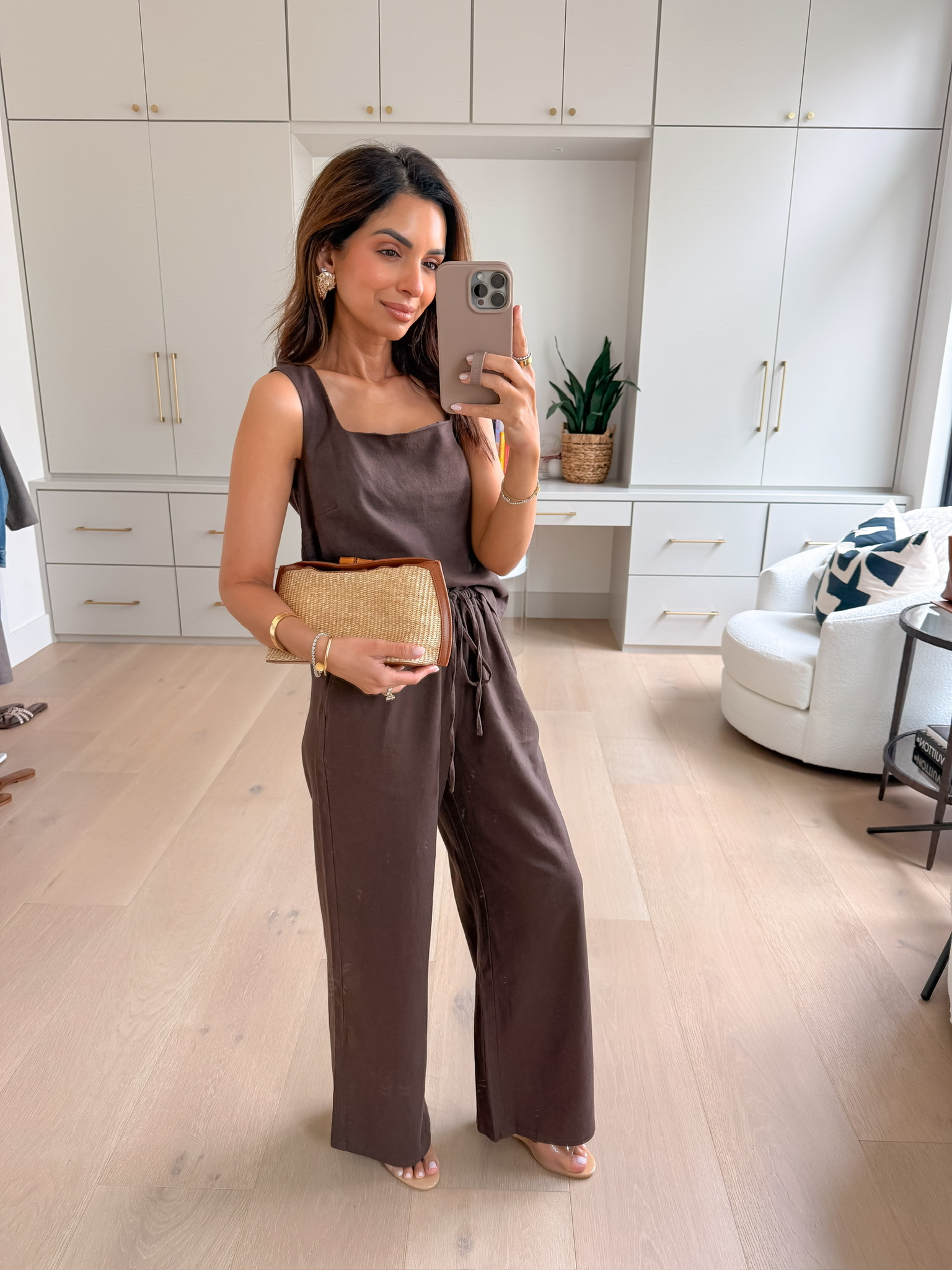 How to style a brown linen set for spring 🤎

#LTKootd #LTKPetite #LTKOver40