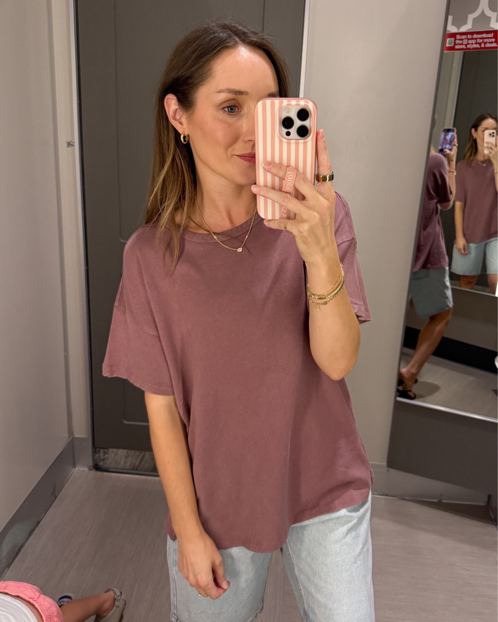 This boyfriend tea is so good! The cotton is this really soft and drapey knit. Wearing XS.