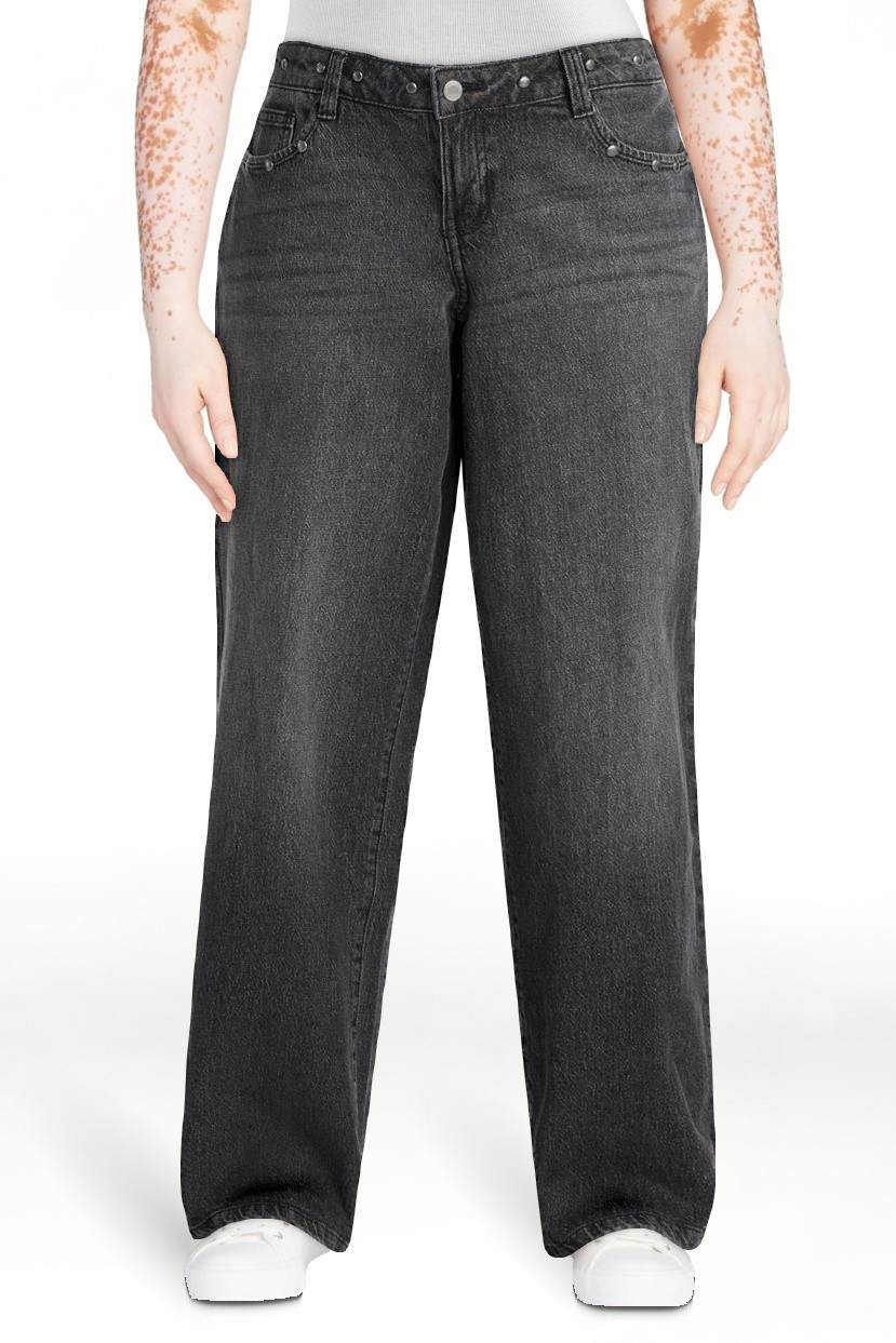 No Boundaries Low Rise Baggy Studded Jeans, 32'' Inseam, Women's | Walmart (US)