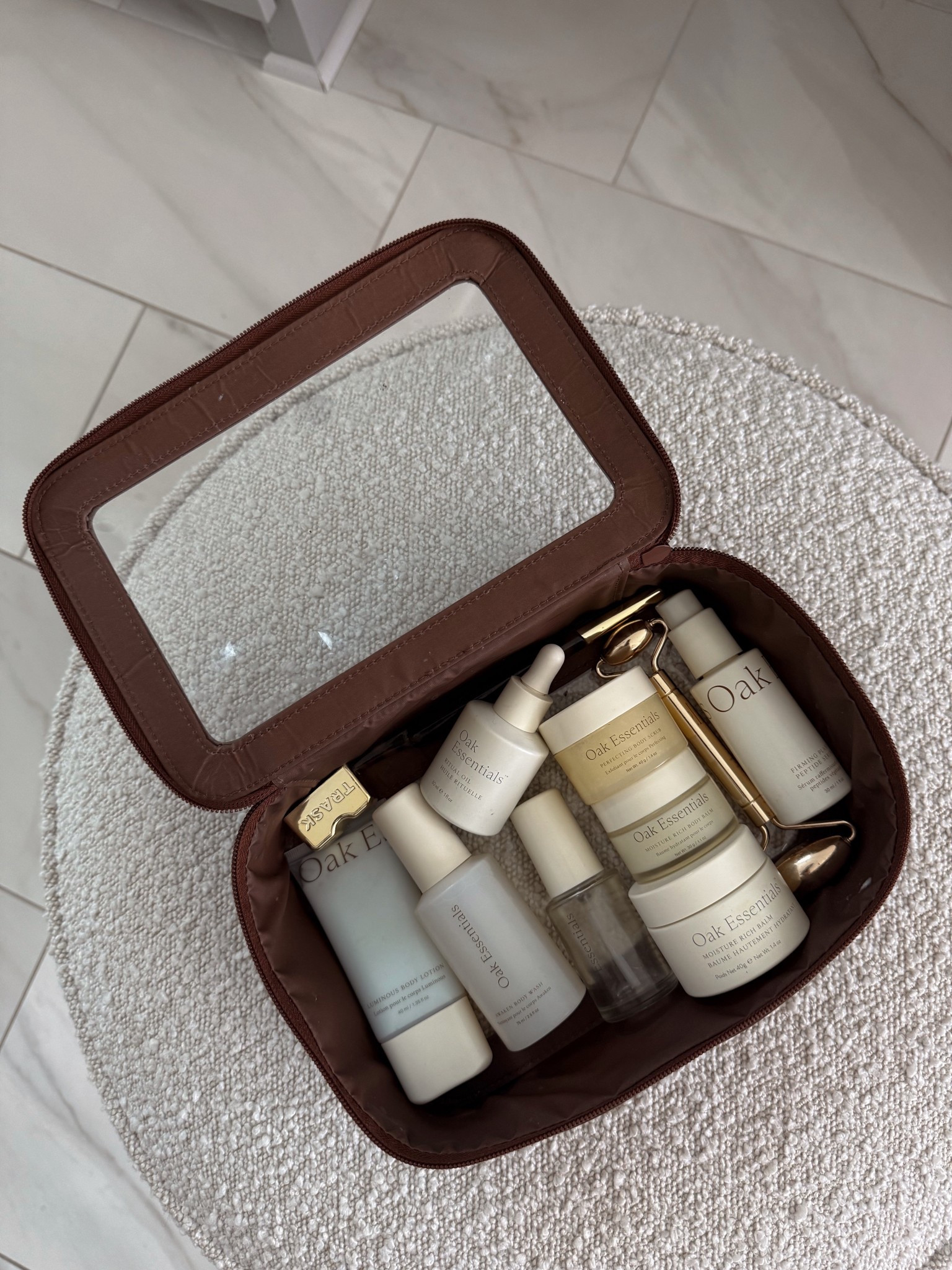 My travel case and a few of my fav beauty products 

#LTKStyleTip #LTKBeauty