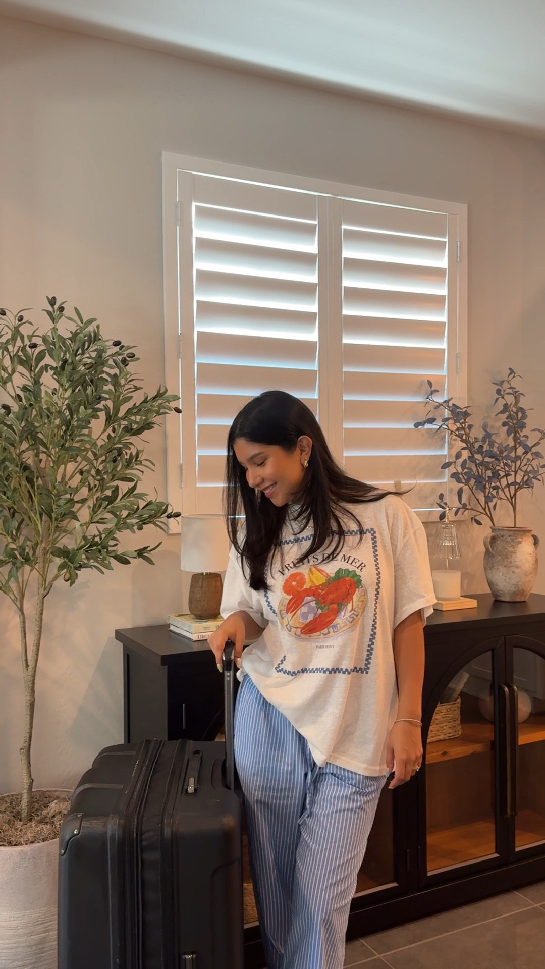 LOBSTER TEE 🦞 and striped pants 🩵

#LTKSummerSales #LTKFindsUnder50