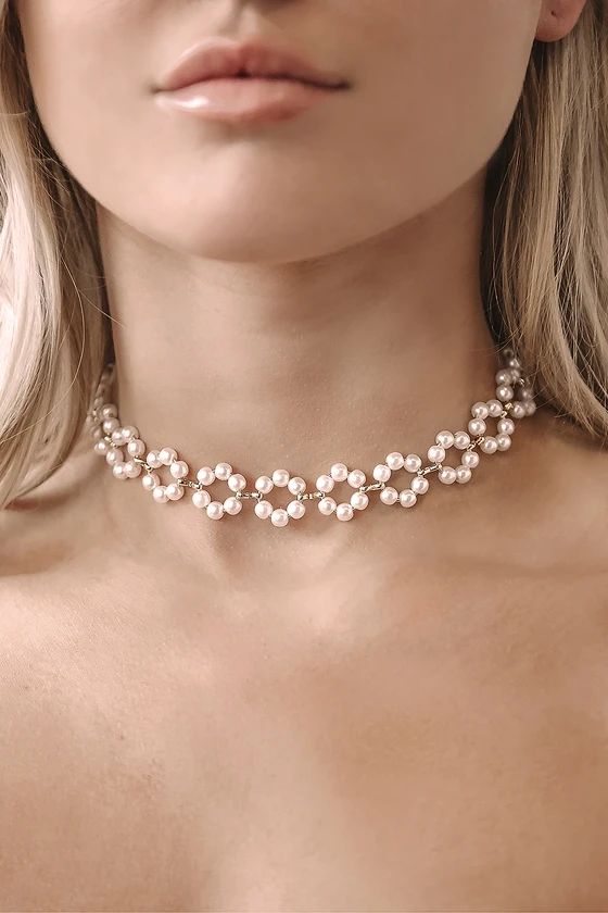 Mariposa 14KT Gold Pearl Choker Necklace | Lulus (US)
