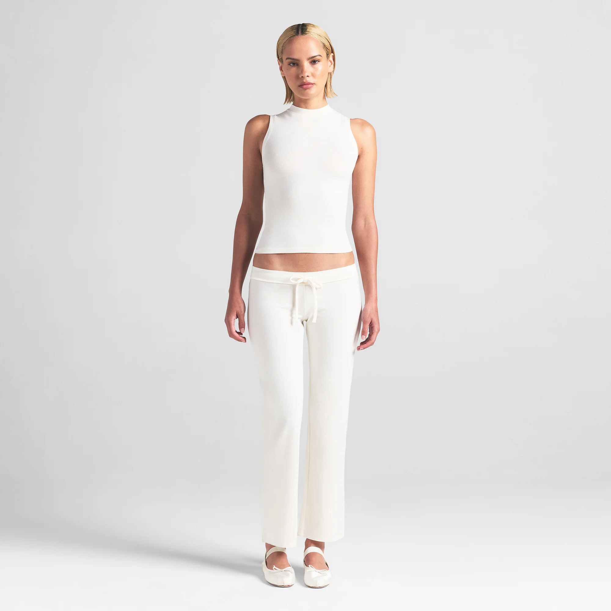 SKIMS Low Rise Crop Pant | White | Medium | Cotton Jersey | SKIMS (US)