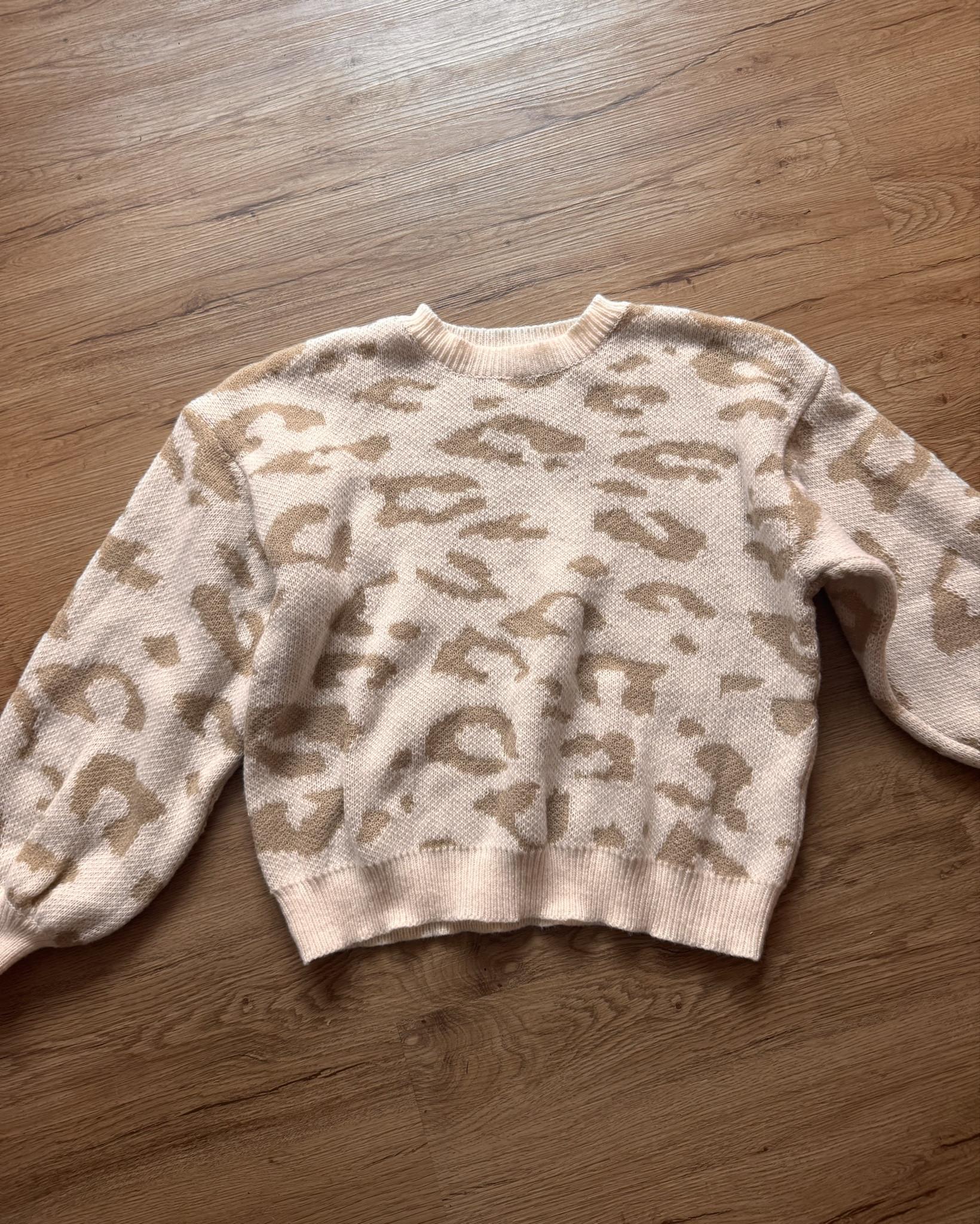 Love this lightweight leopard print pullover sweater! It’s so so comfy! 🍂

#LTKFindsUnder50 #LTKSeasonal