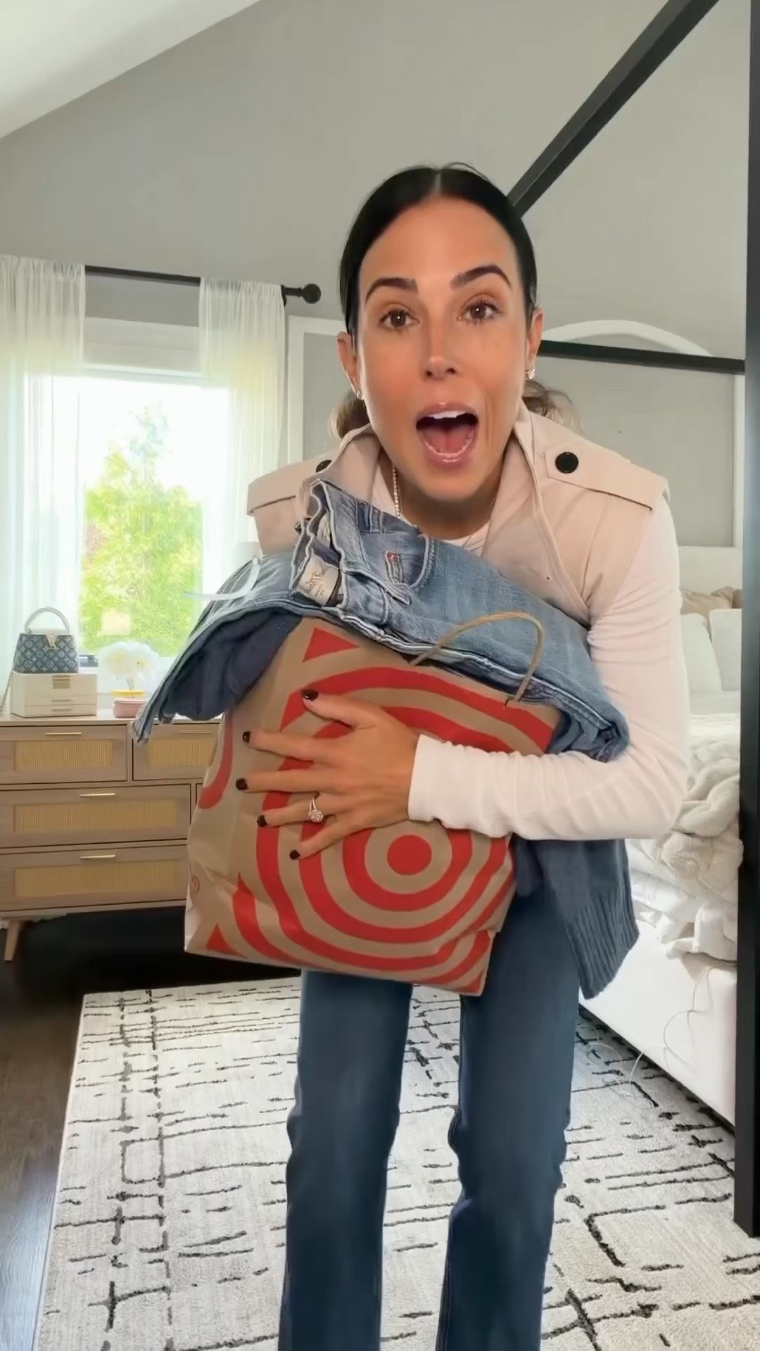 Jeans and a sweater season 🍂 and I found the cutest adorable finds!
💬type “SEASON” and I’ll send everything 
🔗

#LTKOver40 #LTKSeasonal #LTKmomlife
