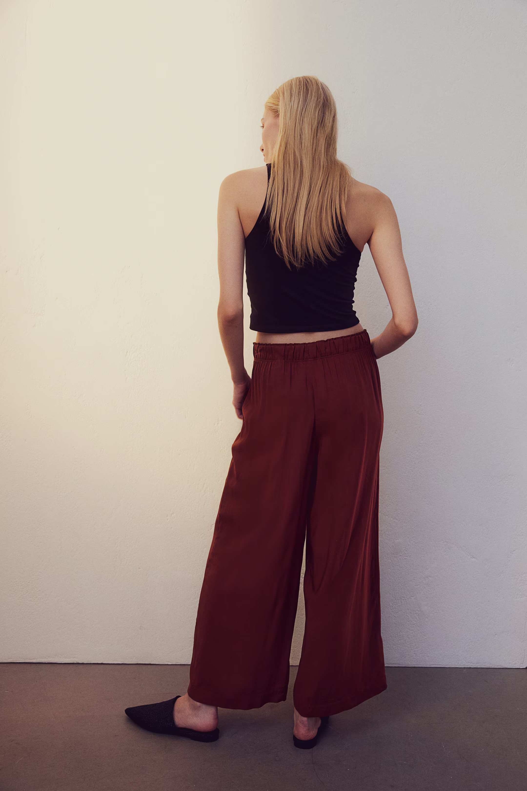 Cropped pull-on trousers | H&M (UK, MY, IN, SG, PH, TW, HK)