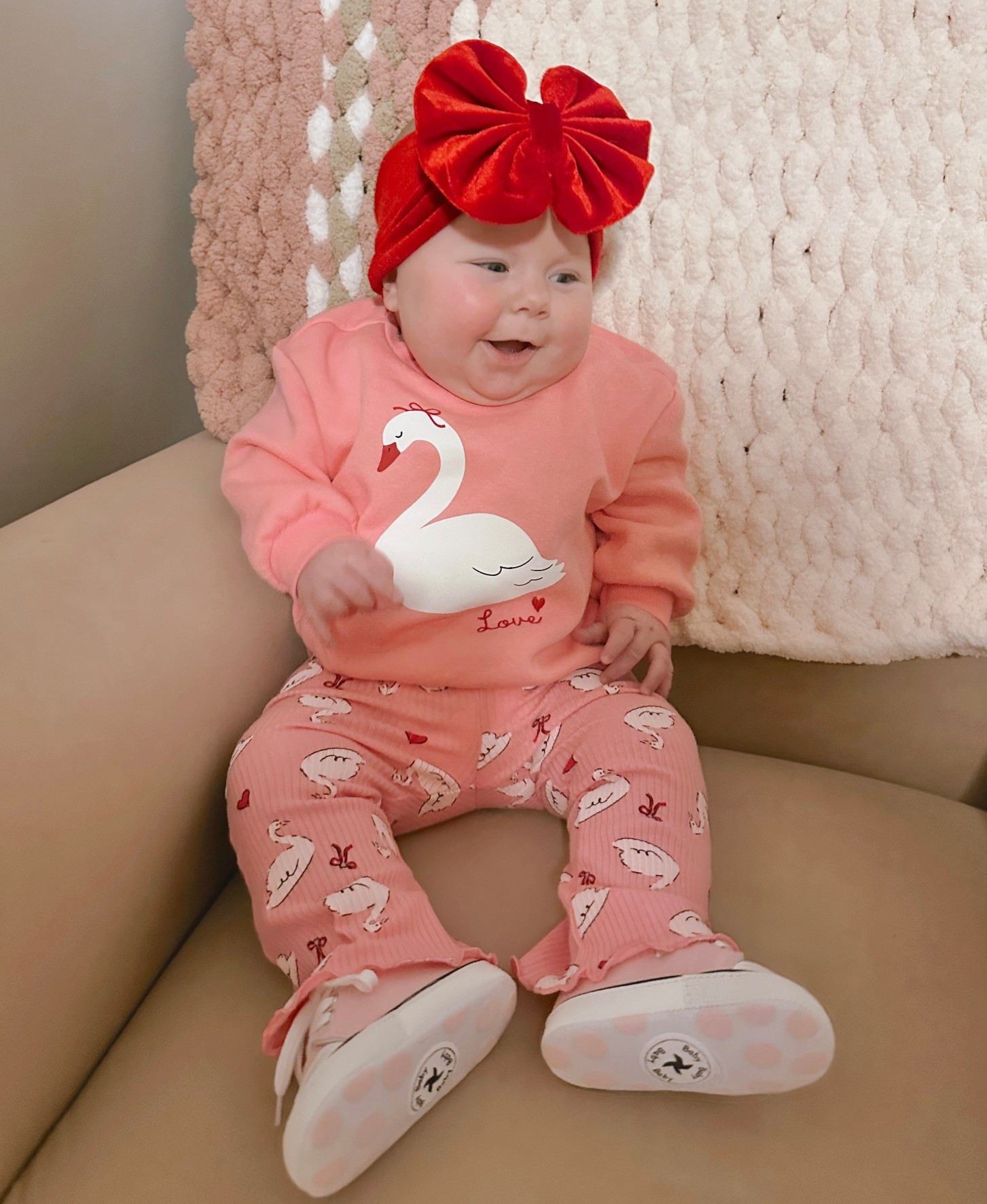 The cutest swan 🦢❤️

#LTKKids #LTKBaby #LTKValentine