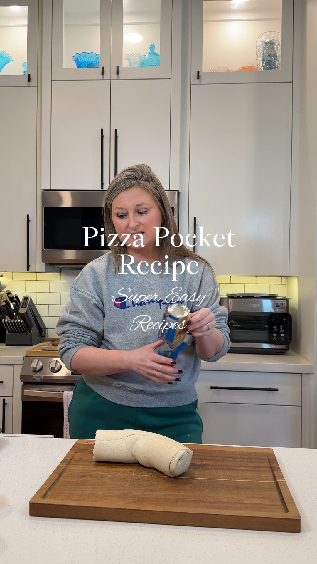 Pizza Pocket Recipe 🍕 Super easy appetizer, snack or dinner idea. Great for football parties or get togethers

#LTKParties #LTKHome