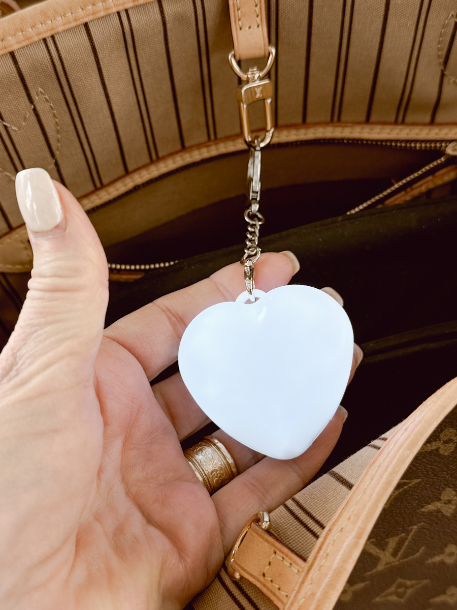 I grabbed this two-pack of heart keychain lights for inside my purse and it is so cute. It would make an adorable Valentine's Day gift. 

 #LTKValentine
