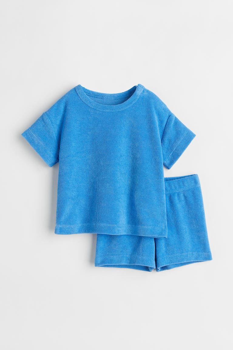 Set with T-shirt and shorts in soft jersey. T-shirt with snap fastener on one shoulder (sizes 2-4... | H&M (US + CA)