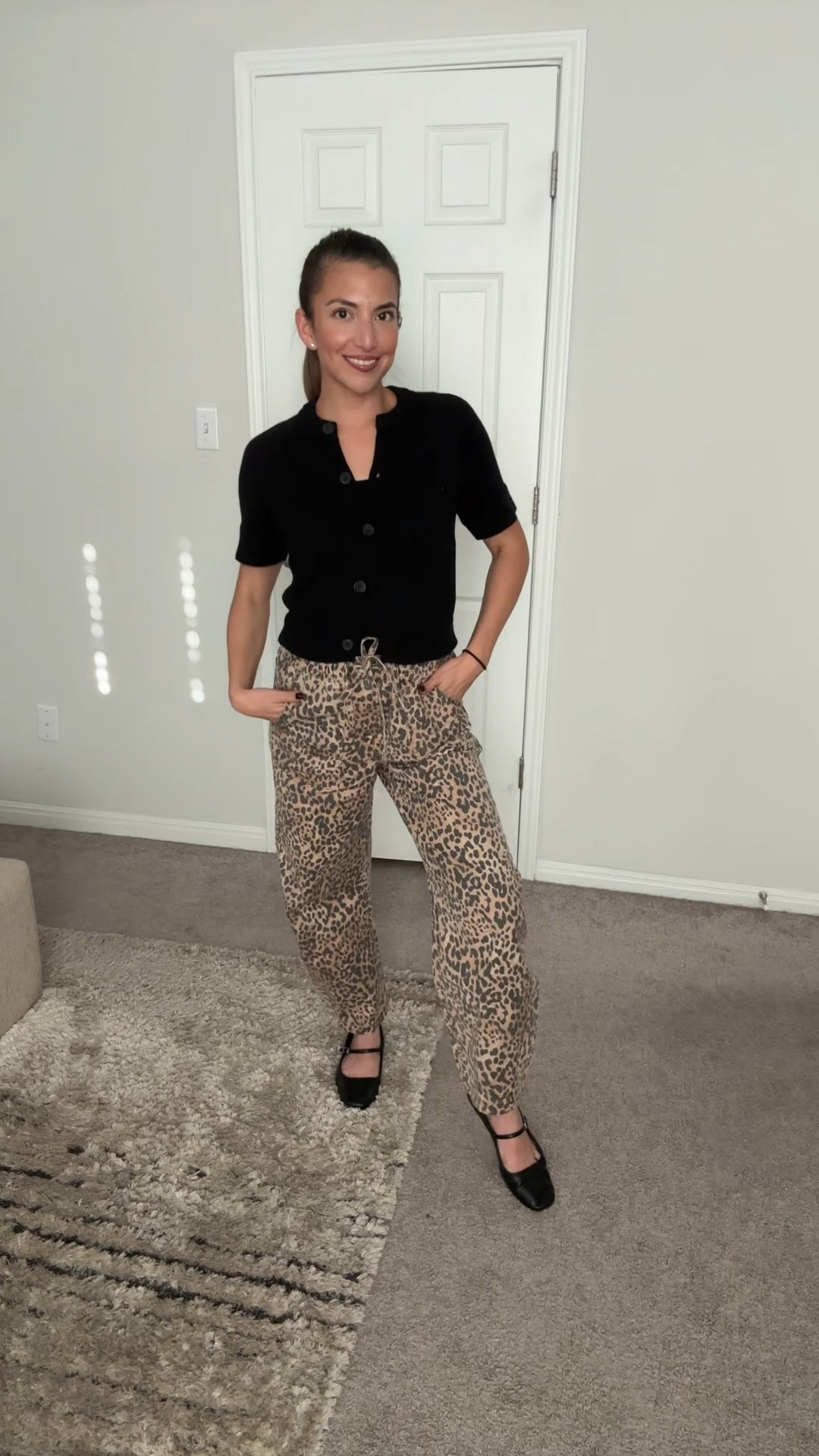 OFFICIALLY A BARREL JEANS GIRL!! I got these from Gap, they’re sooo comfy with the elastic waistband and super flattering 👏🏻 Such a cute but comfy Office outfit, wearing an XS in the jeans and I’m 5’3” 118llbs! 

#LTKPetite #LTKWorkwear #LTKStyleTip